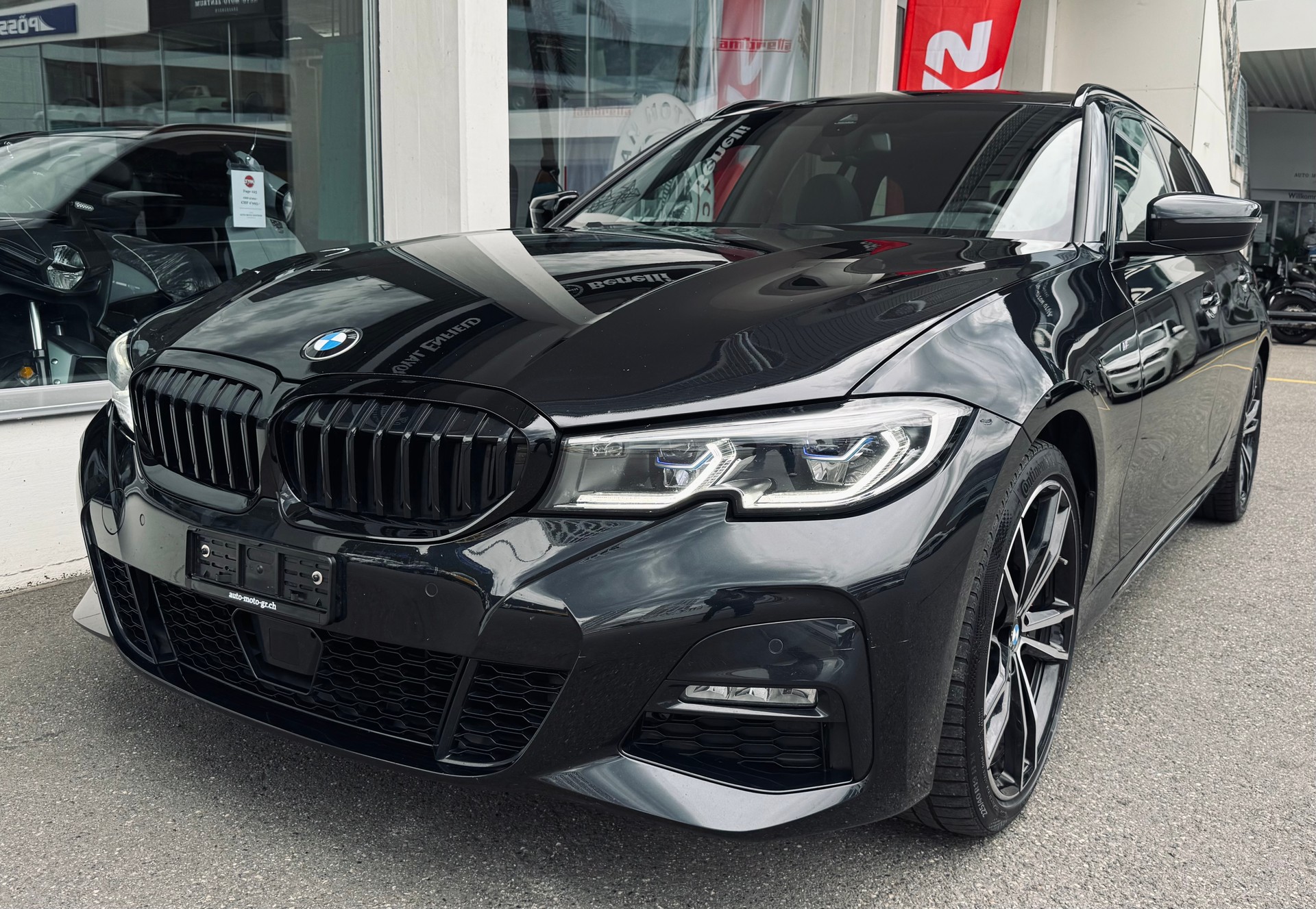 BMW 330d xDrive 48V Touring M Sport Steptronic-image-6