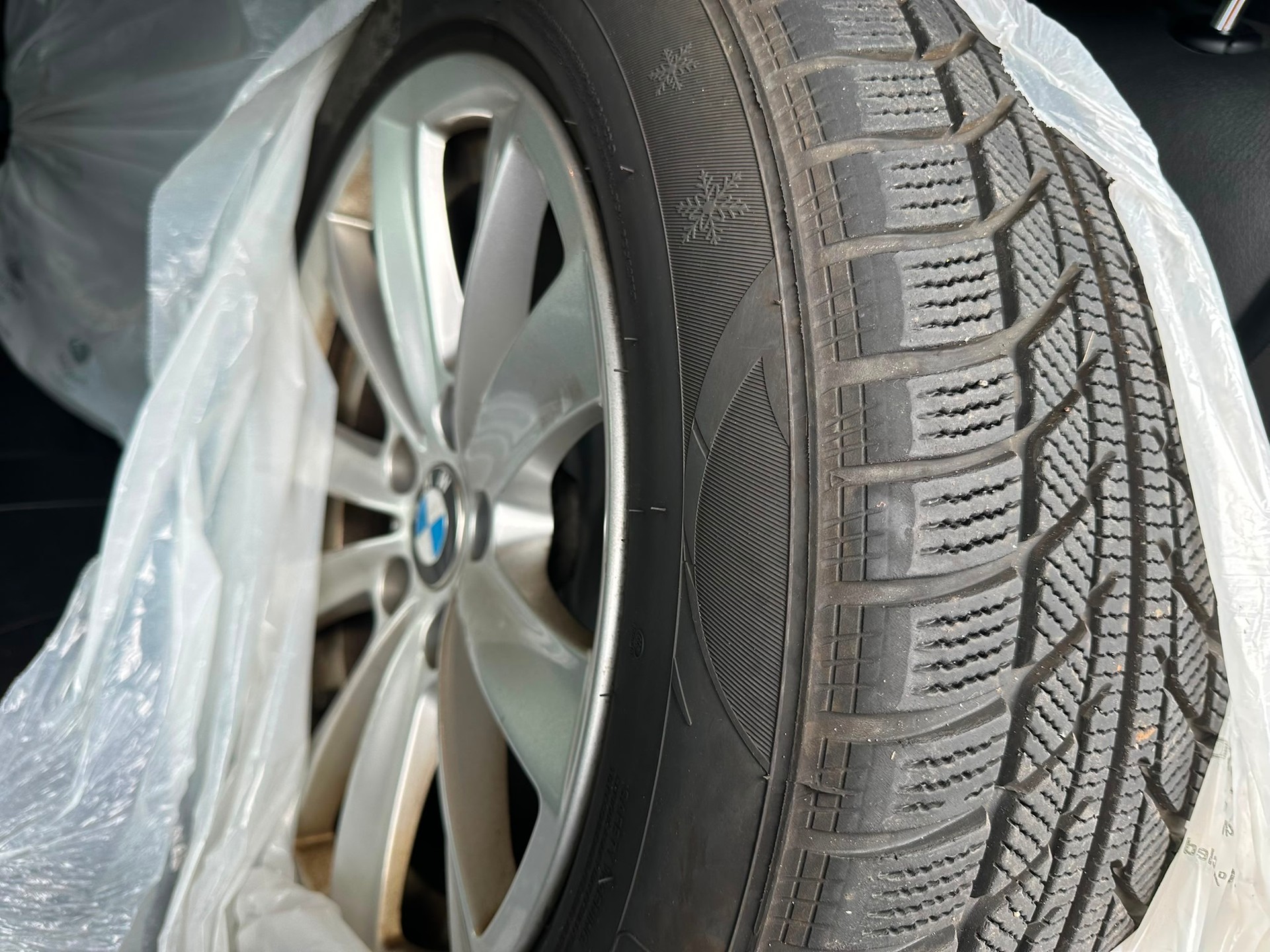 BMW 528i xDrive Luxury Line Steptronic-image-10