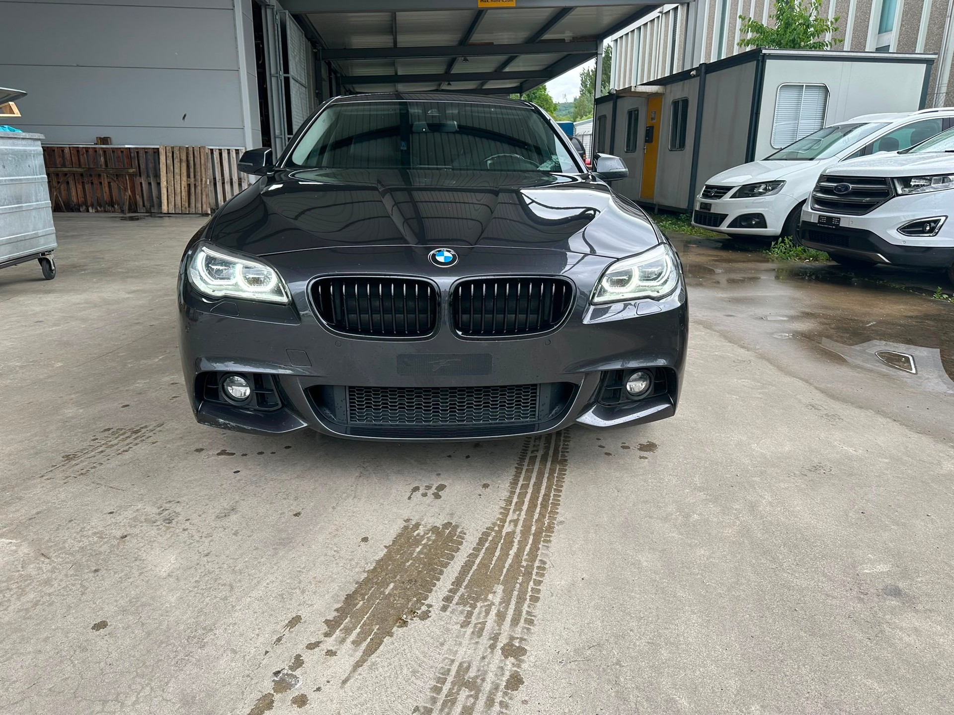BMW 528i xDrive Luxury Line Steptronic-image-0