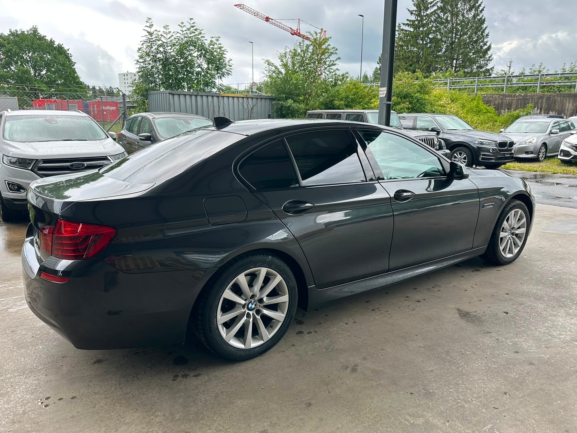 BMW 528i xDrive Luxury Line Steptronic-image-3