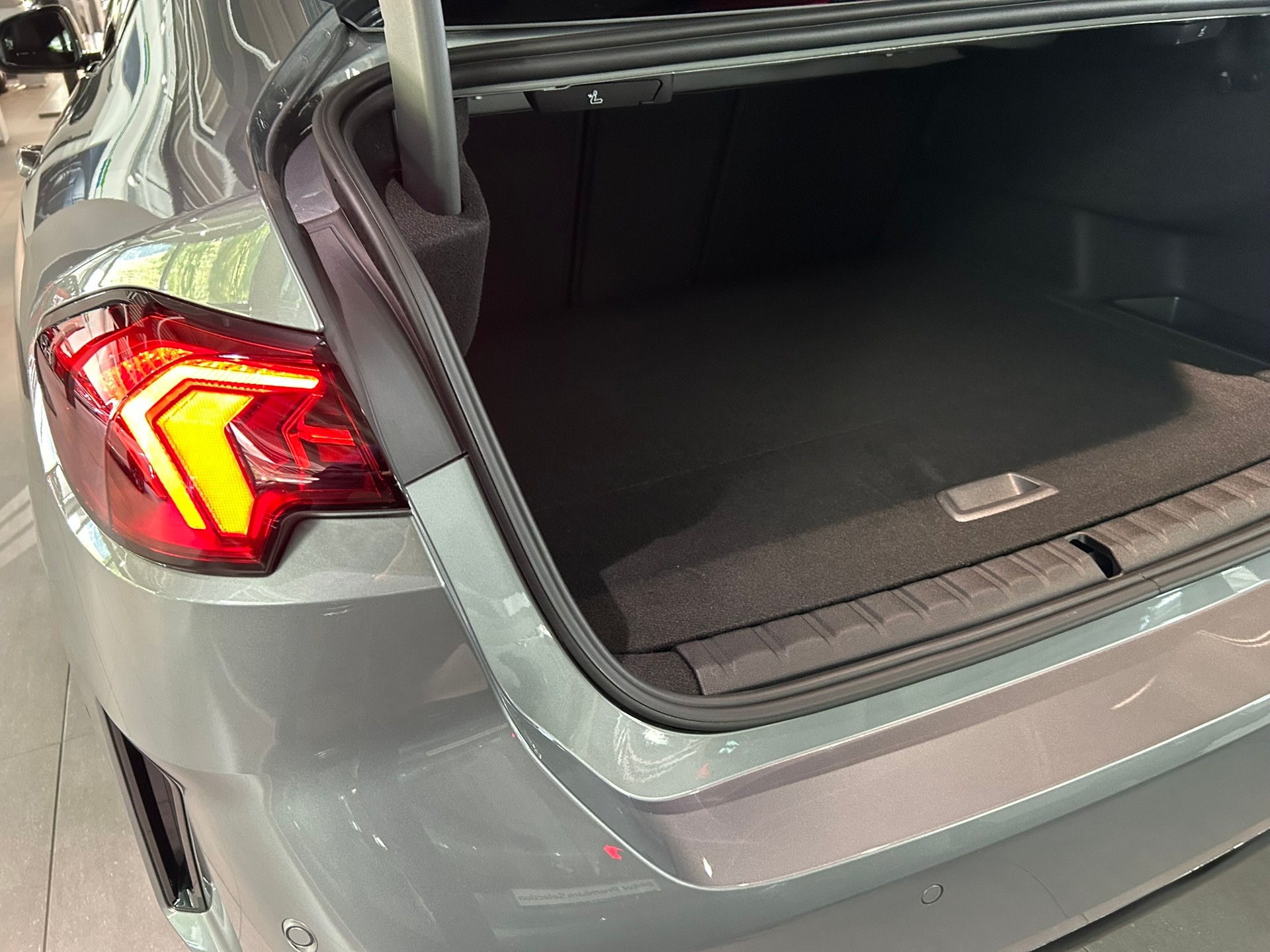 BMW 220d Gran Coupé 48V M Sport Steptronic-image-19