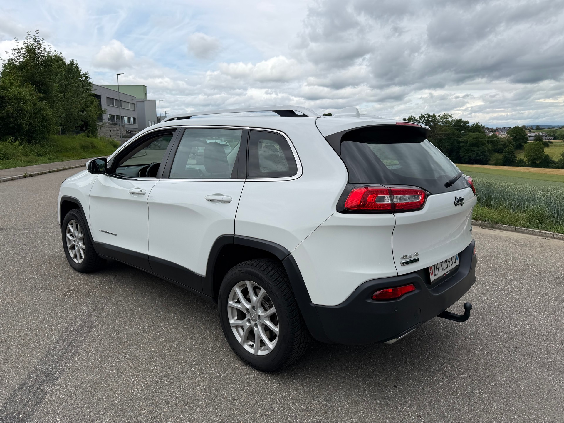 JEEP Cherokee 2.0TD Longitude Swiss Edition AWD 9ATX-image-2