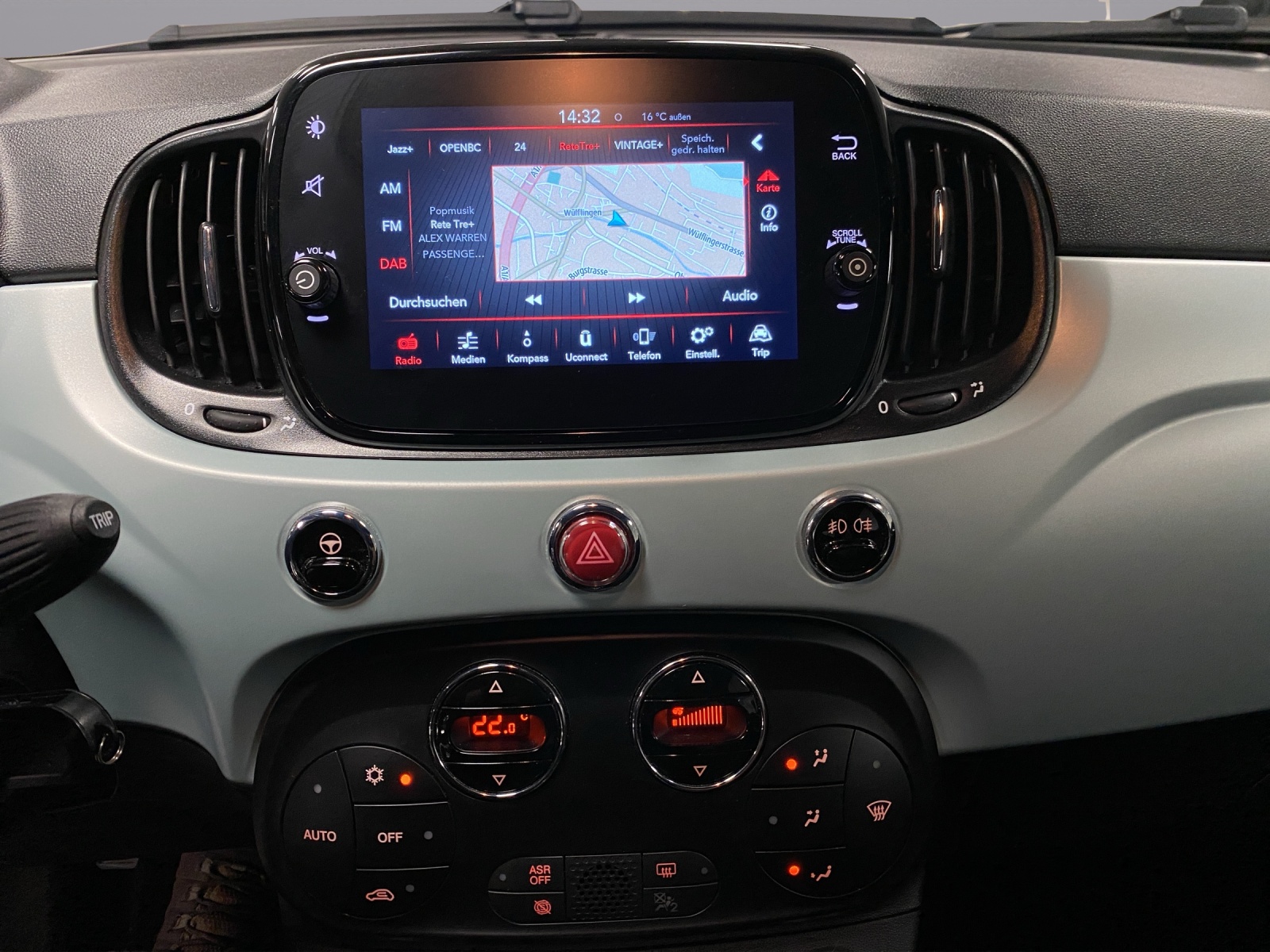FIAT 500 C 1.0 Hybrid Swiss-image-14