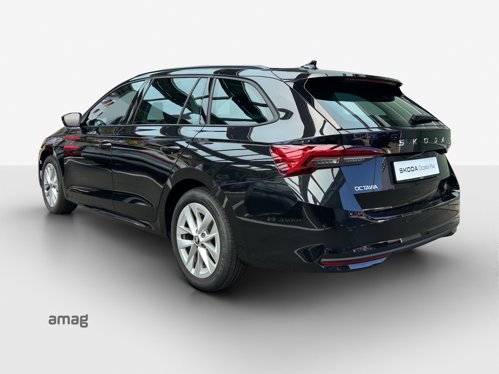 SKODA Octavia Combi 1.5 TSI mHEV DSG Dynamic-image-2