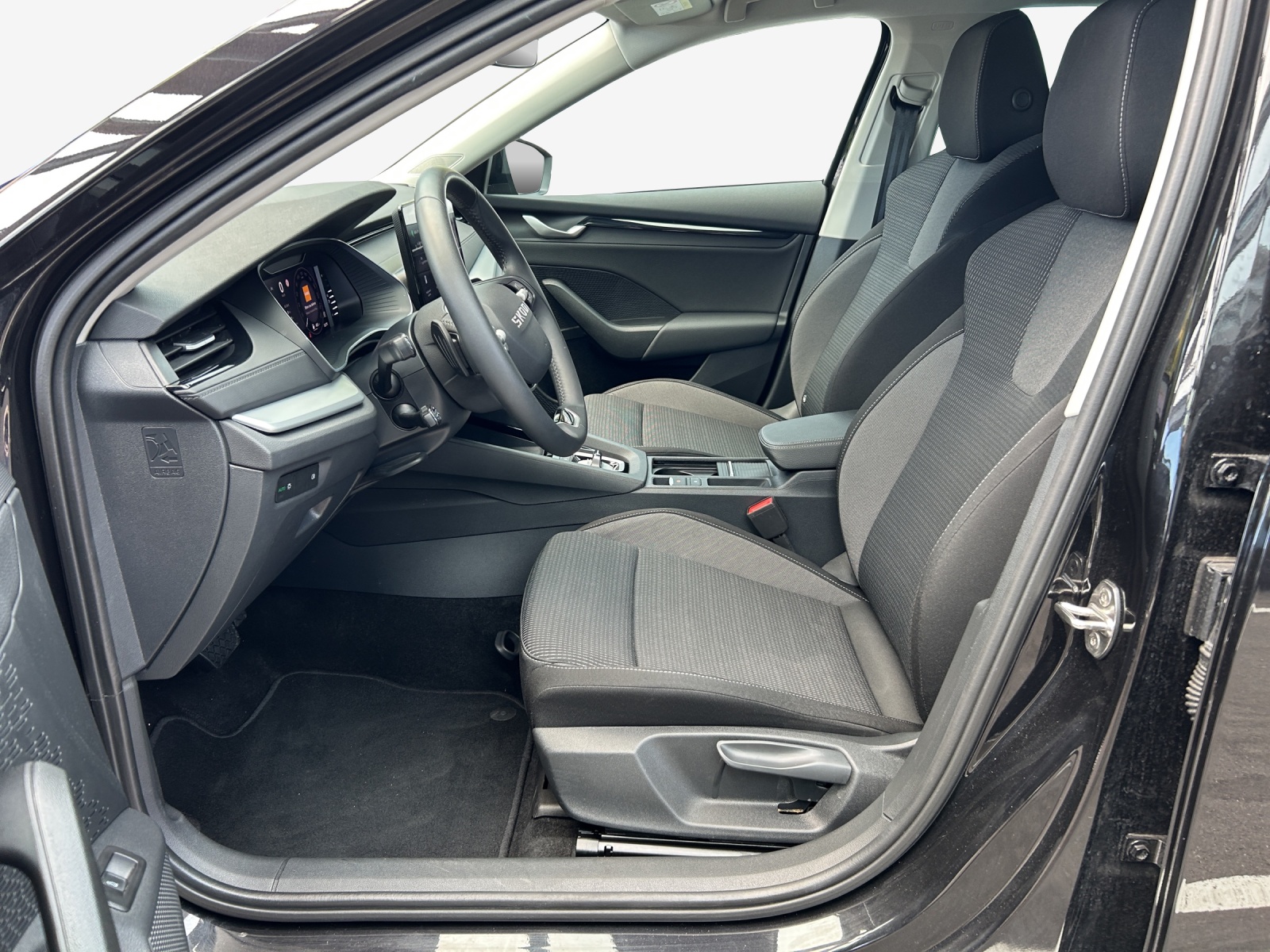 SKODA Octavia Combi 1.5 TSI mHEV DSG Dynamic-image-7