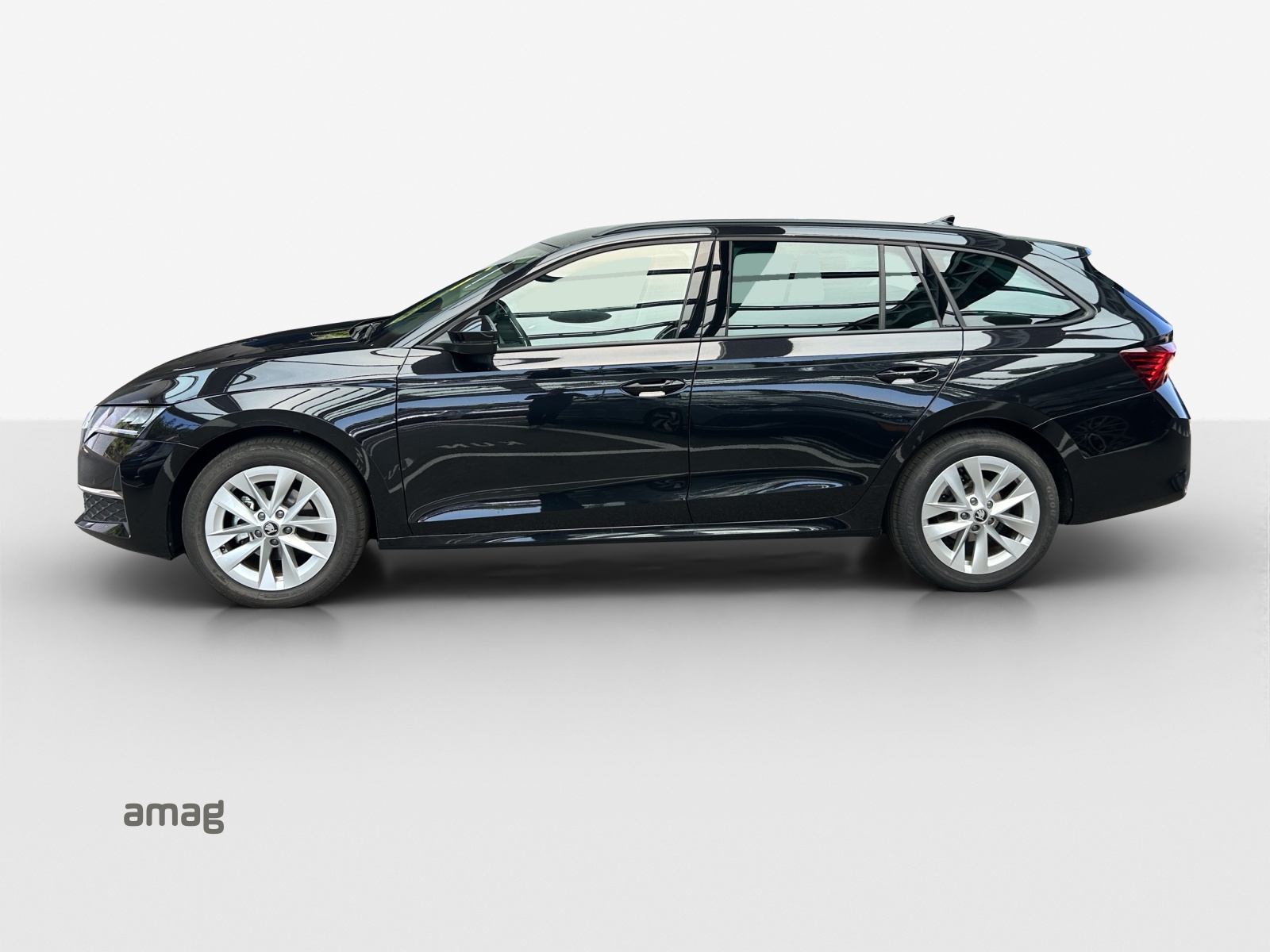 SKODA Octavia Combi 1.5 TSI mHEV DSG Dynamic-image-1