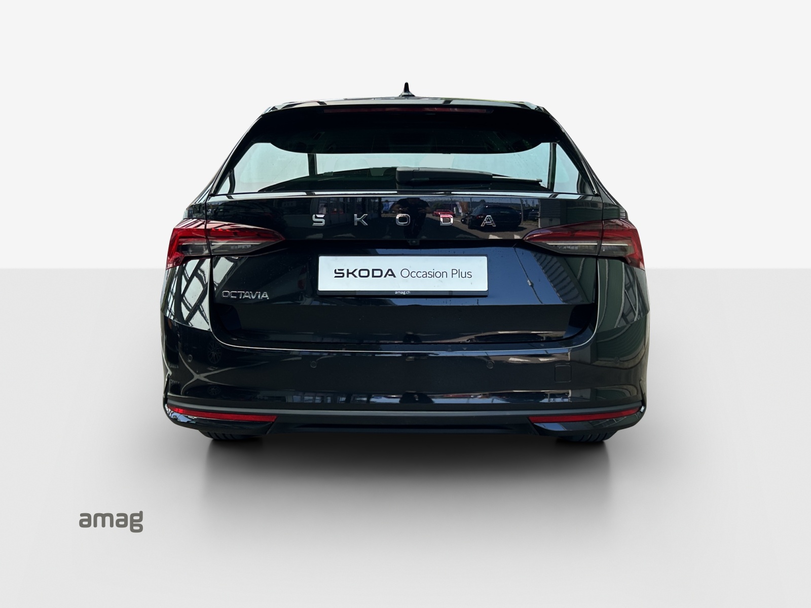 SKODA Octavia Combi 1.5 TSI mHEV DSG Dynamic-image-3