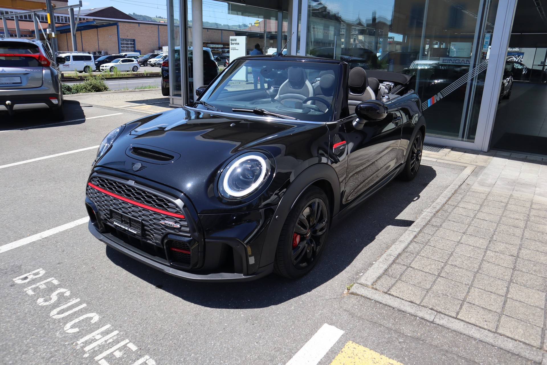MINI Cooper JCW Cabrio Steptronic Euro6-image-2