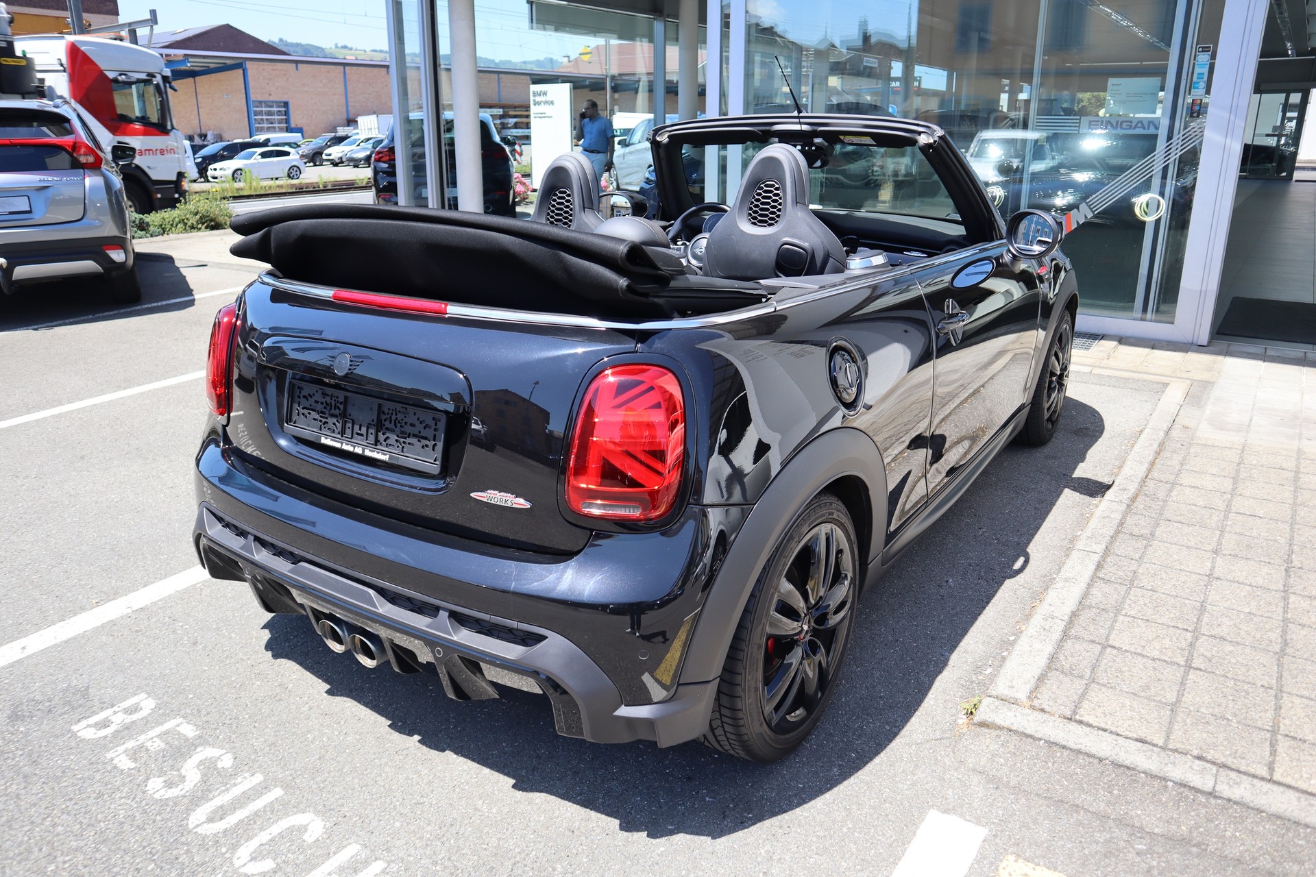 MINI Cooper JCW Cabrio Steptronic Euro6-image-13