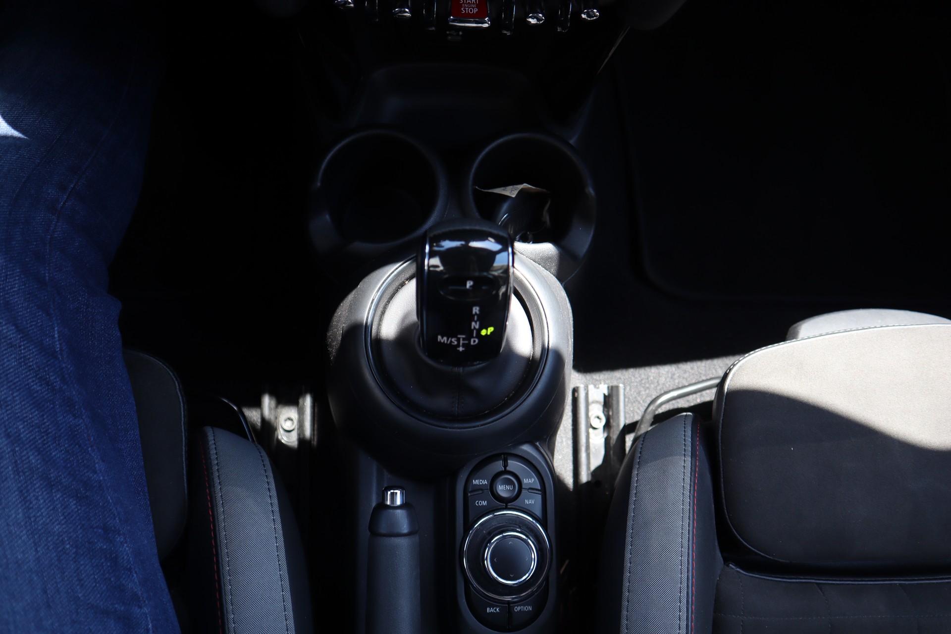 MINI Cooper JCW Cabrio Steptronic Euro6-image-10