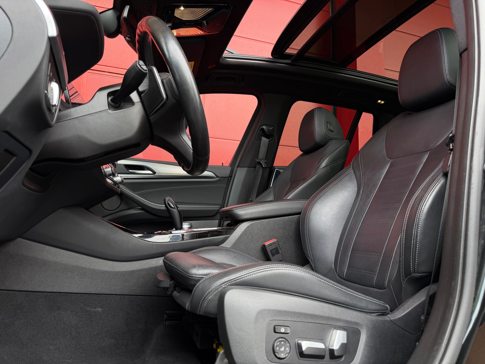 BMW X3 M40d Steptronic *CH-Fahrzeug* *Crochet d'attelage*-image-12