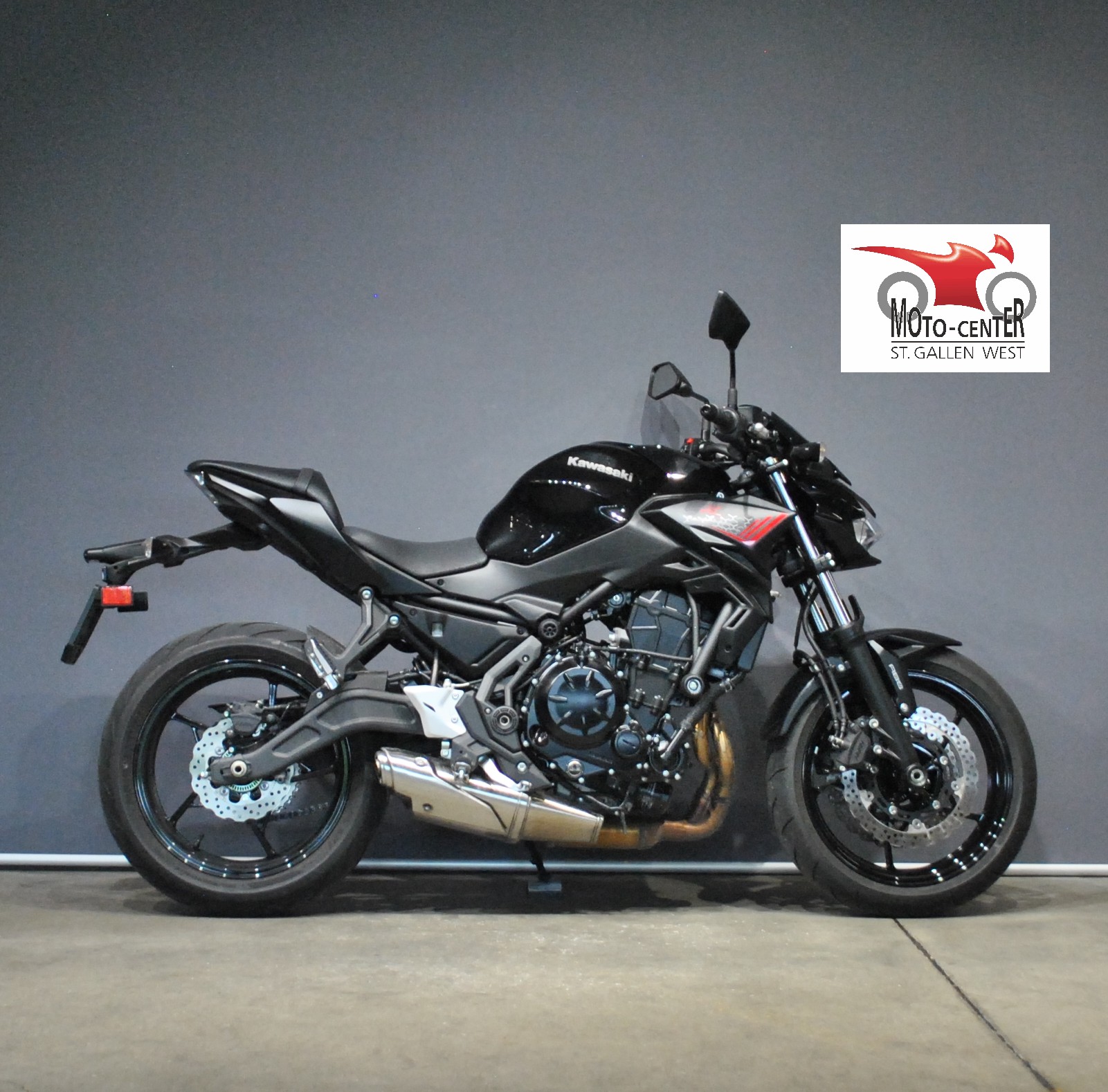 KAWASAKI Z 650 (35kW)-showroom-element-1