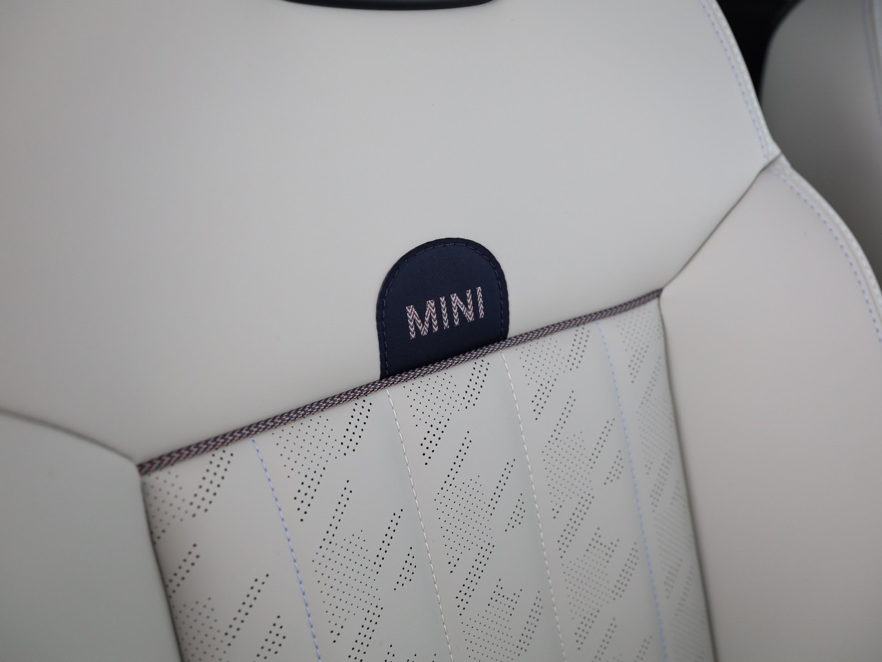MINI Cooper S Cabriolet DKG-image-14