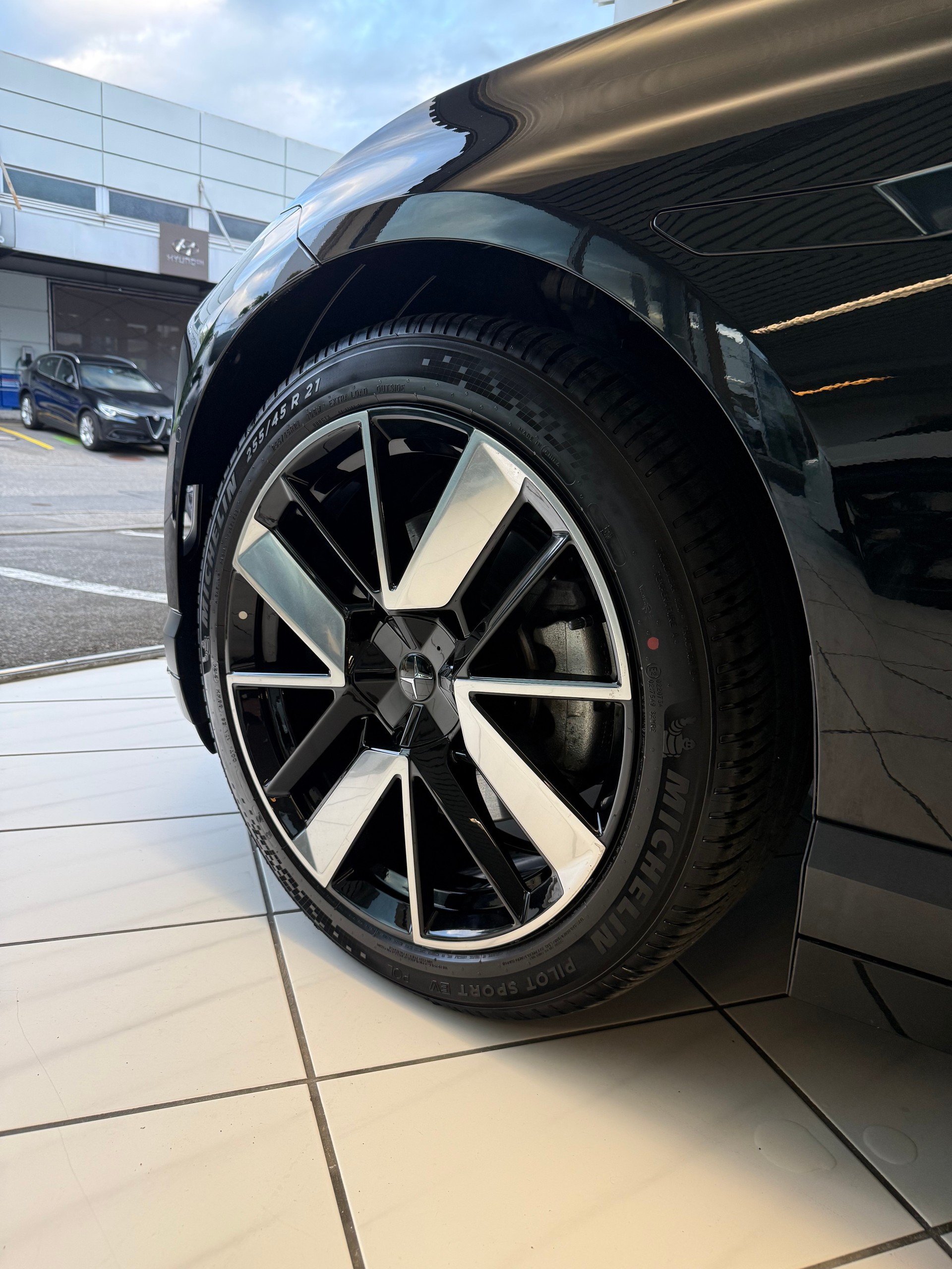 POLESTAR Polestar 4 Long Range Dual 100kWh Prime-image-23