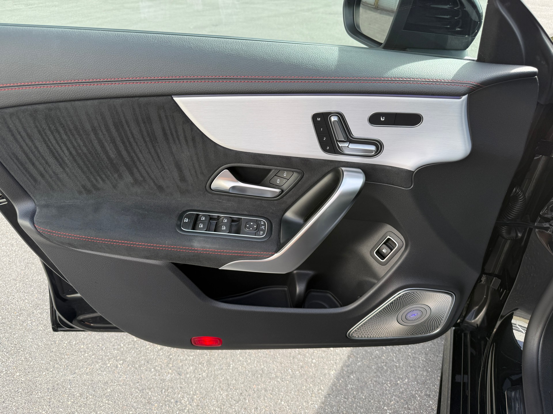 MERCEDES-BENZ A 250-image-10