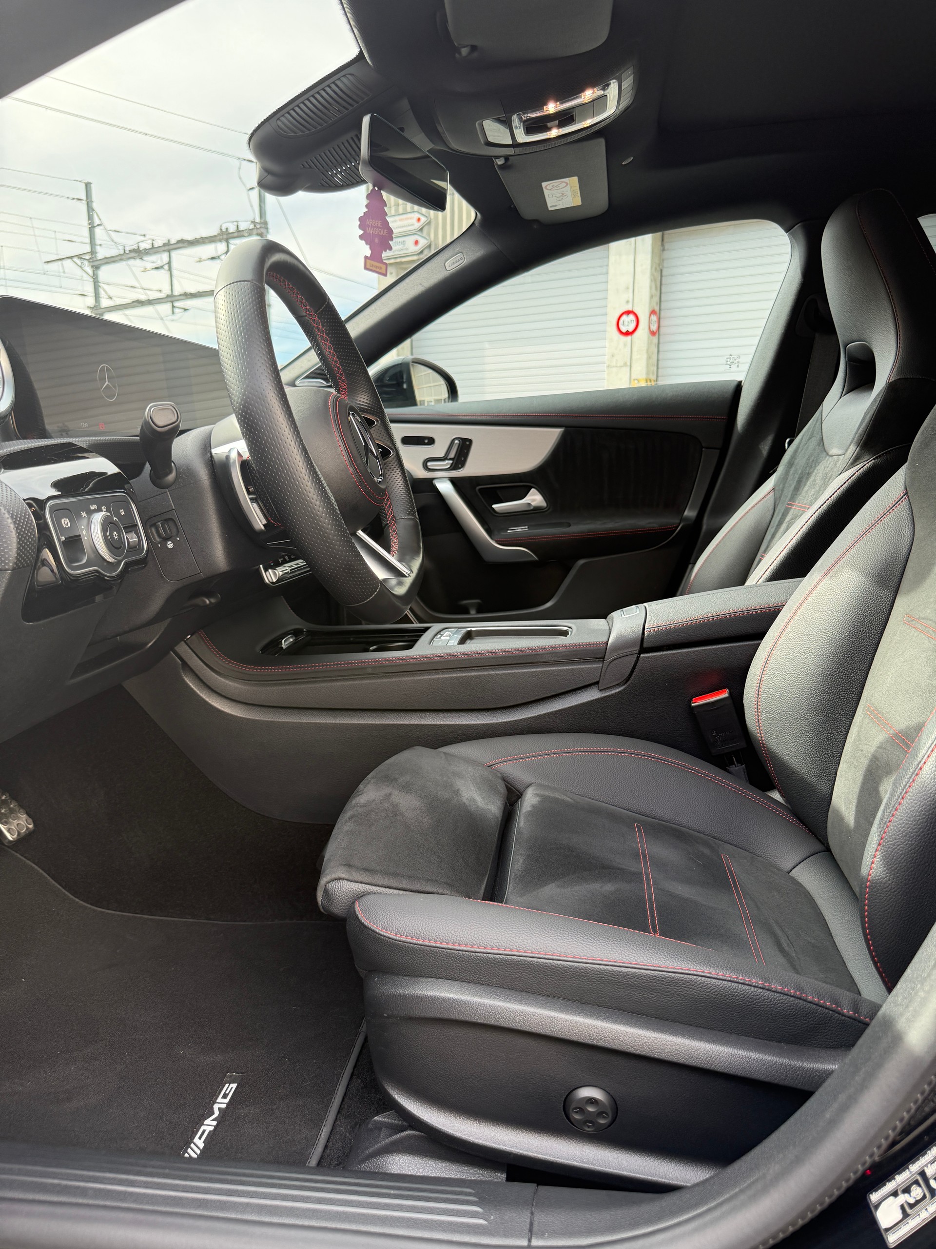 MERCEDES-BENZ A 250-image-11