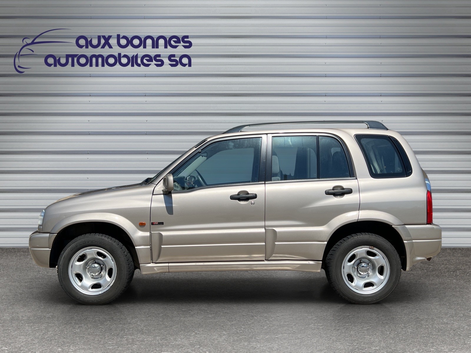 SUZUKI Grand Vitara 2.5 24V Anniversary Edition-image-4