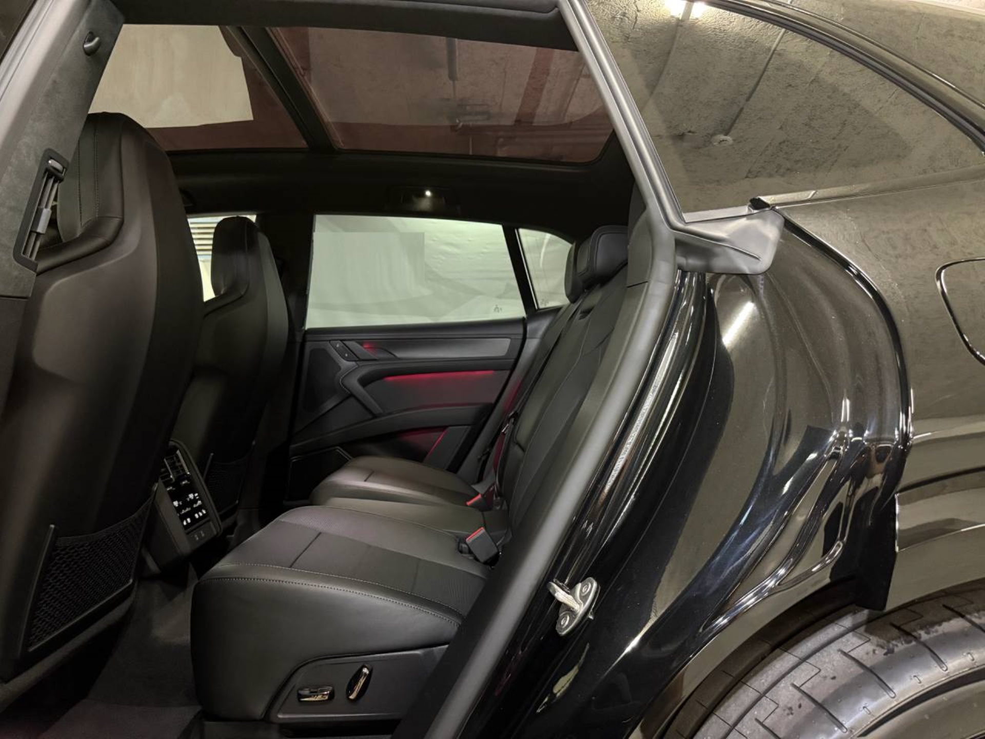 PORSCHE Cayenne Turbo Electric-image-20