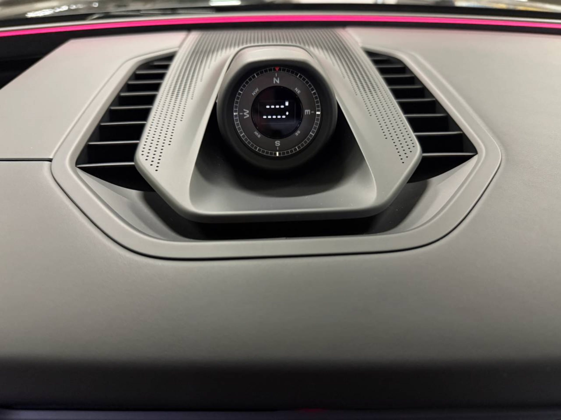 PORSCHE Cayenne Turbo Electric-image-29