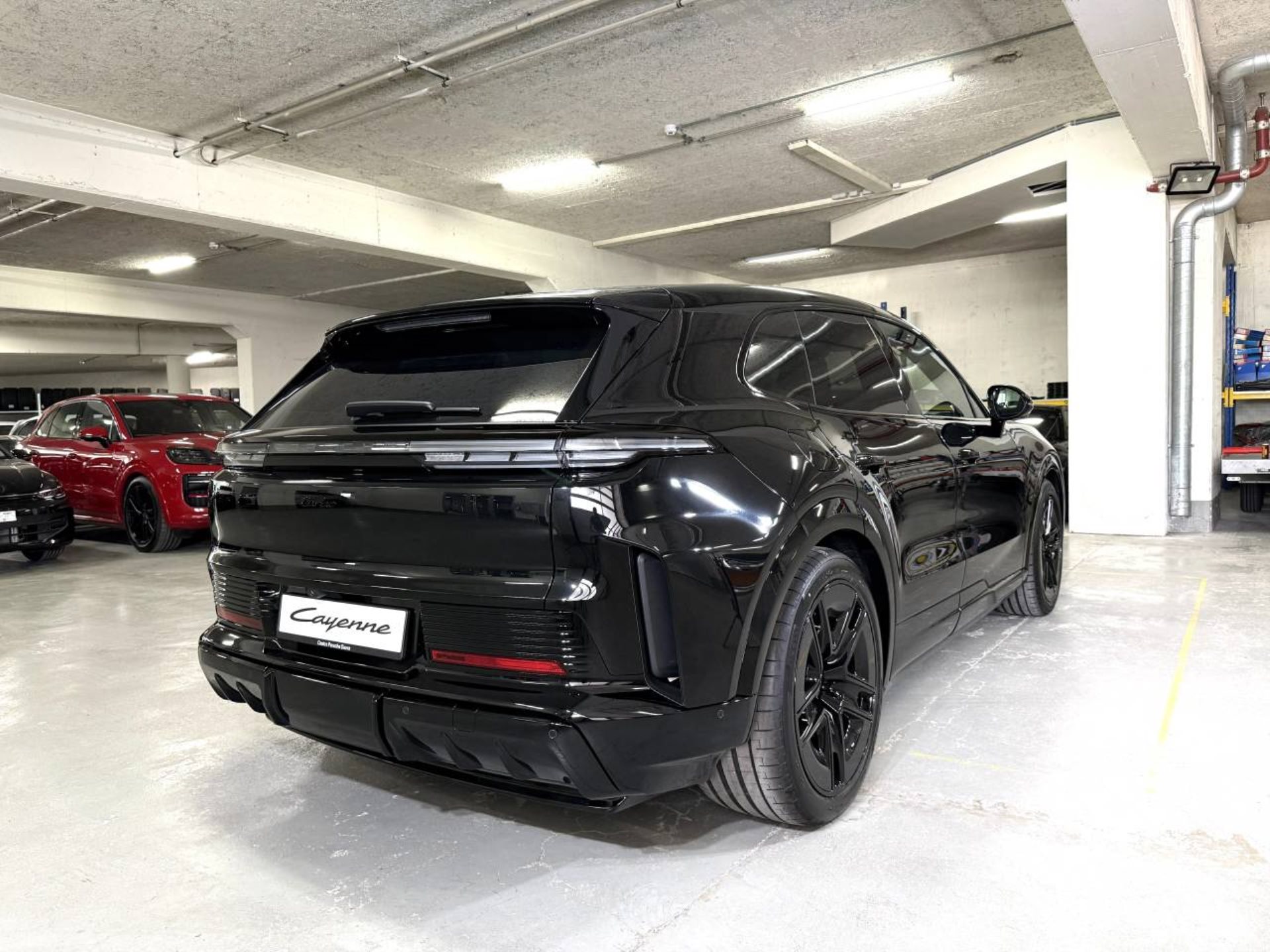 PORSCHE Cayenne Turbo Electric-image-6