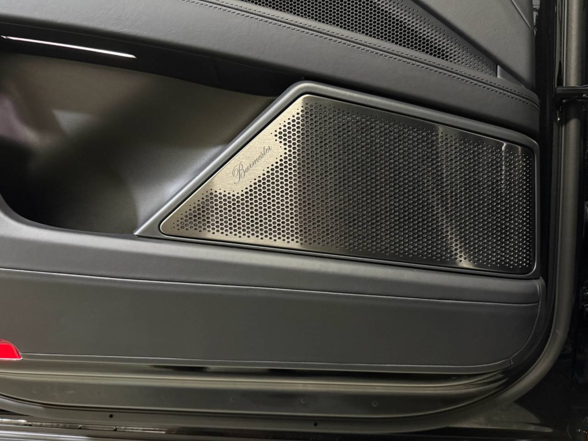 PORSCHE Cayenne Turbo Electric-image-25