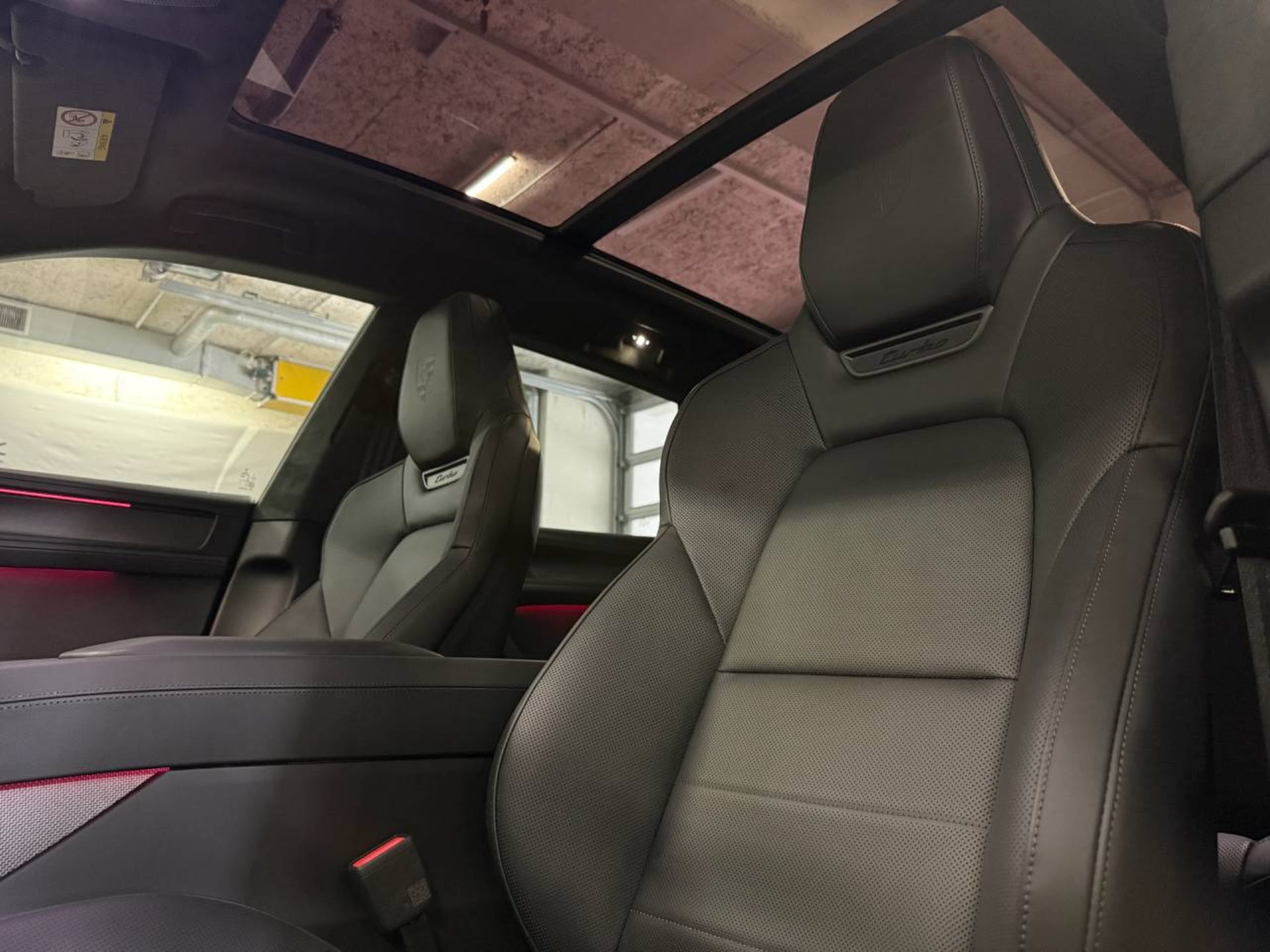PORSCHE Cayenne Turbo Electric-image-27