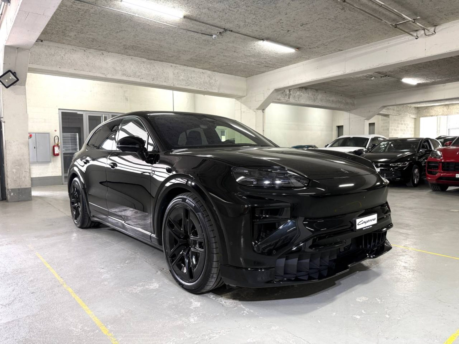 PORSCHE Cayenne Turbo Electric-image-7