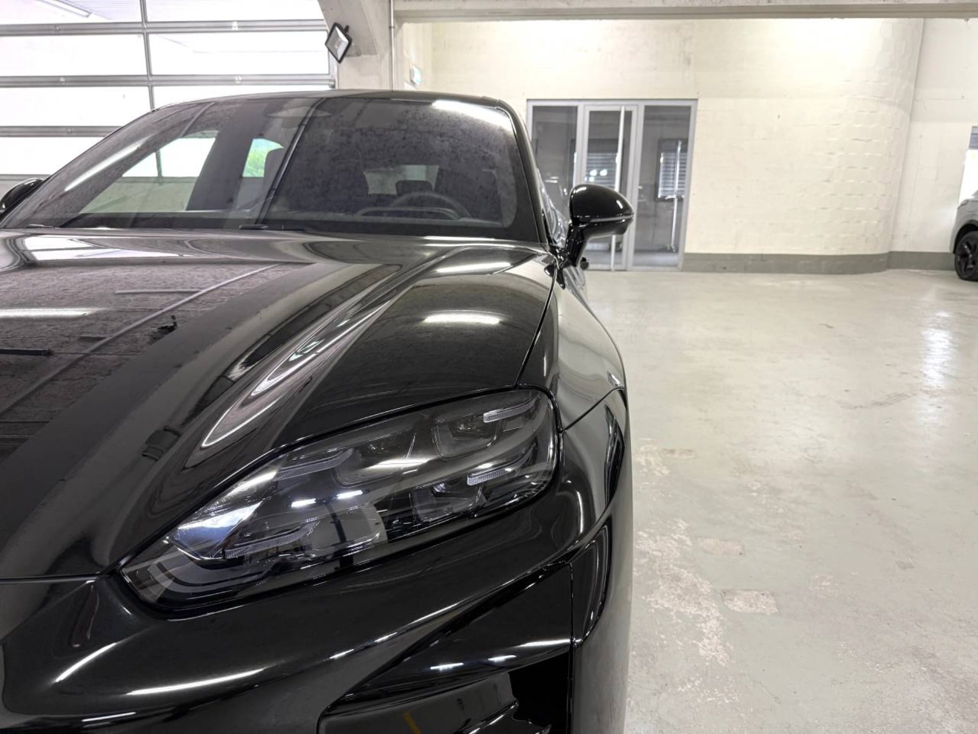 PORSCHE Cayenne Turbo Electric-image-22