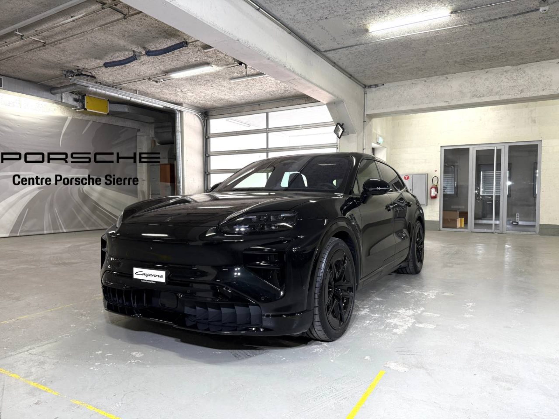 PORSCHE Cayenne Turbo Electric-image-0
