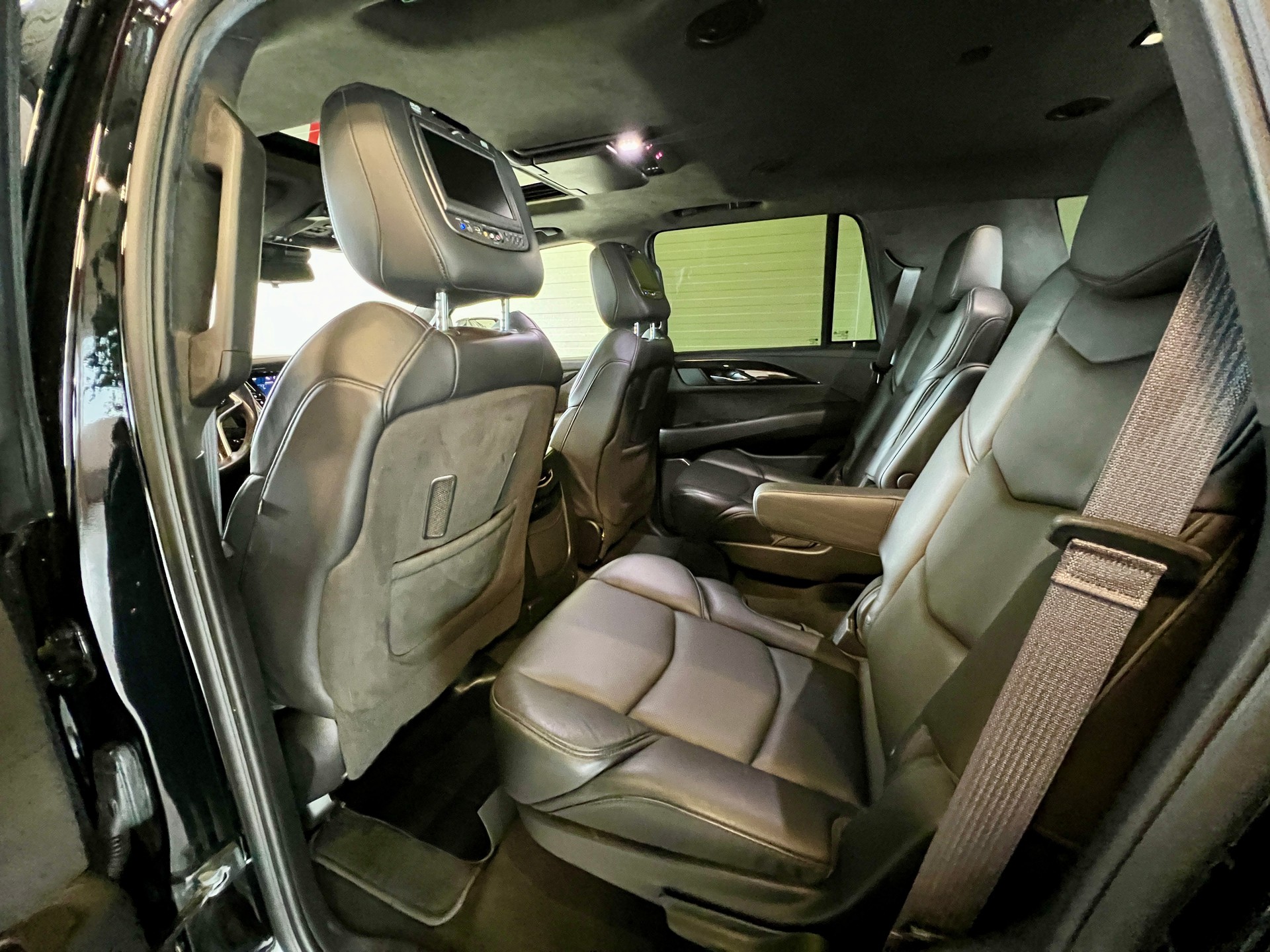 CADILLAC Escalade 6.2 ESV Platinum Automatic-image-11