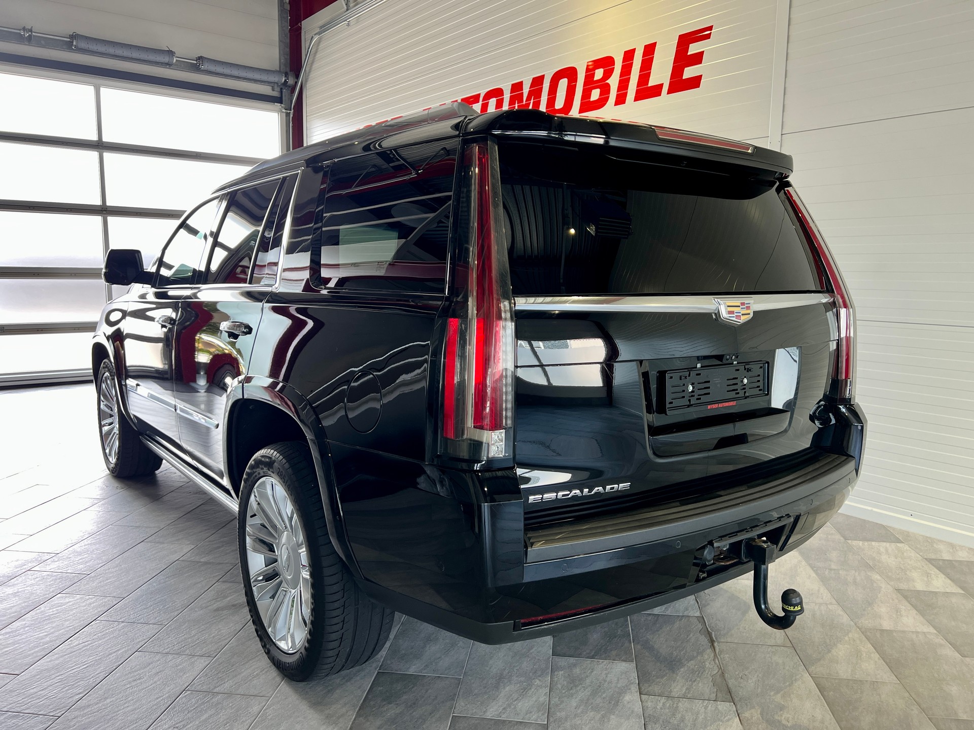 CADILLAC Escalade 6.2 ESV Platinum Automatic-image-5