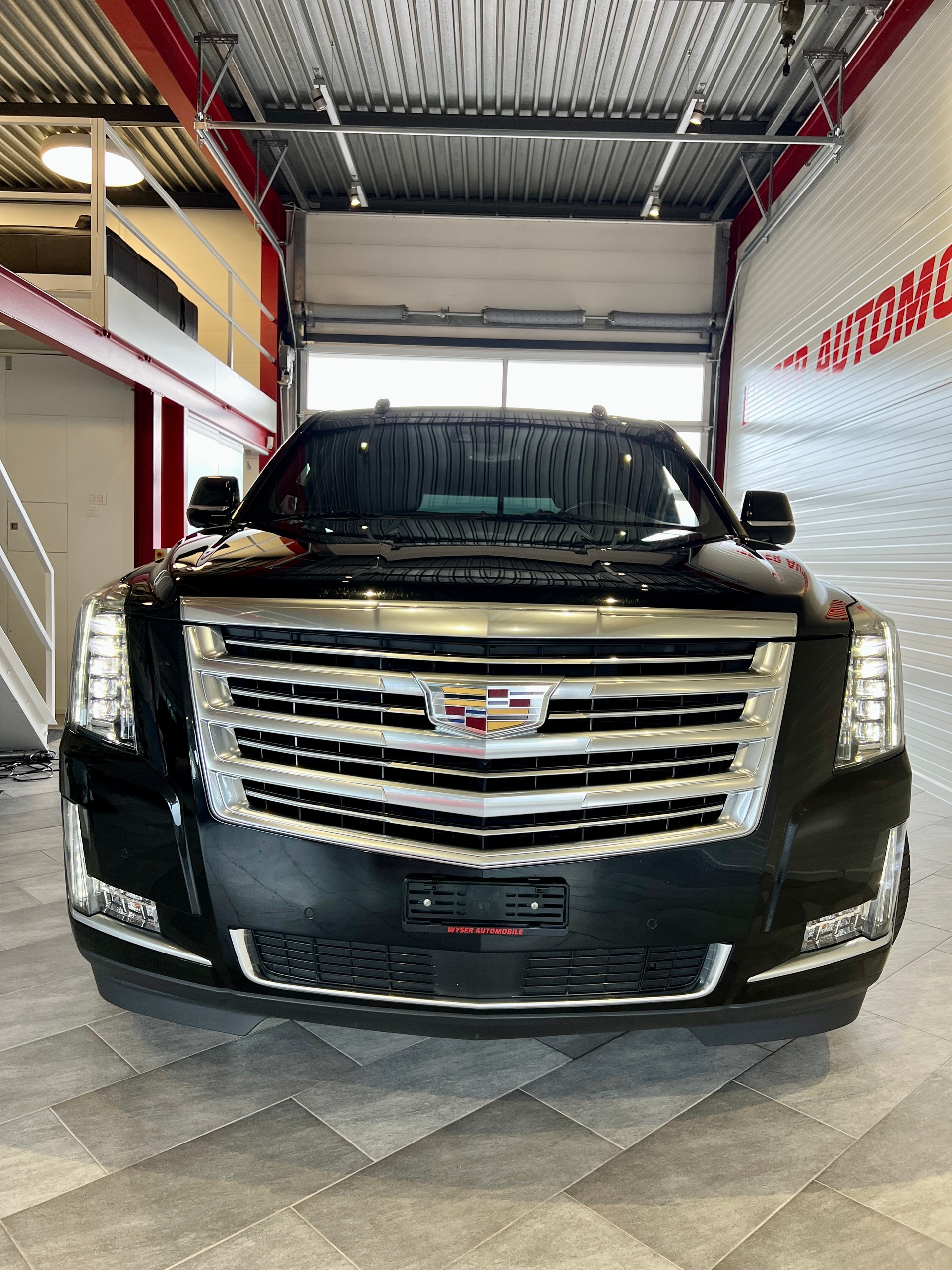 CADILLAC Escalade 6.2 ESV Platinum Automatic-image-1