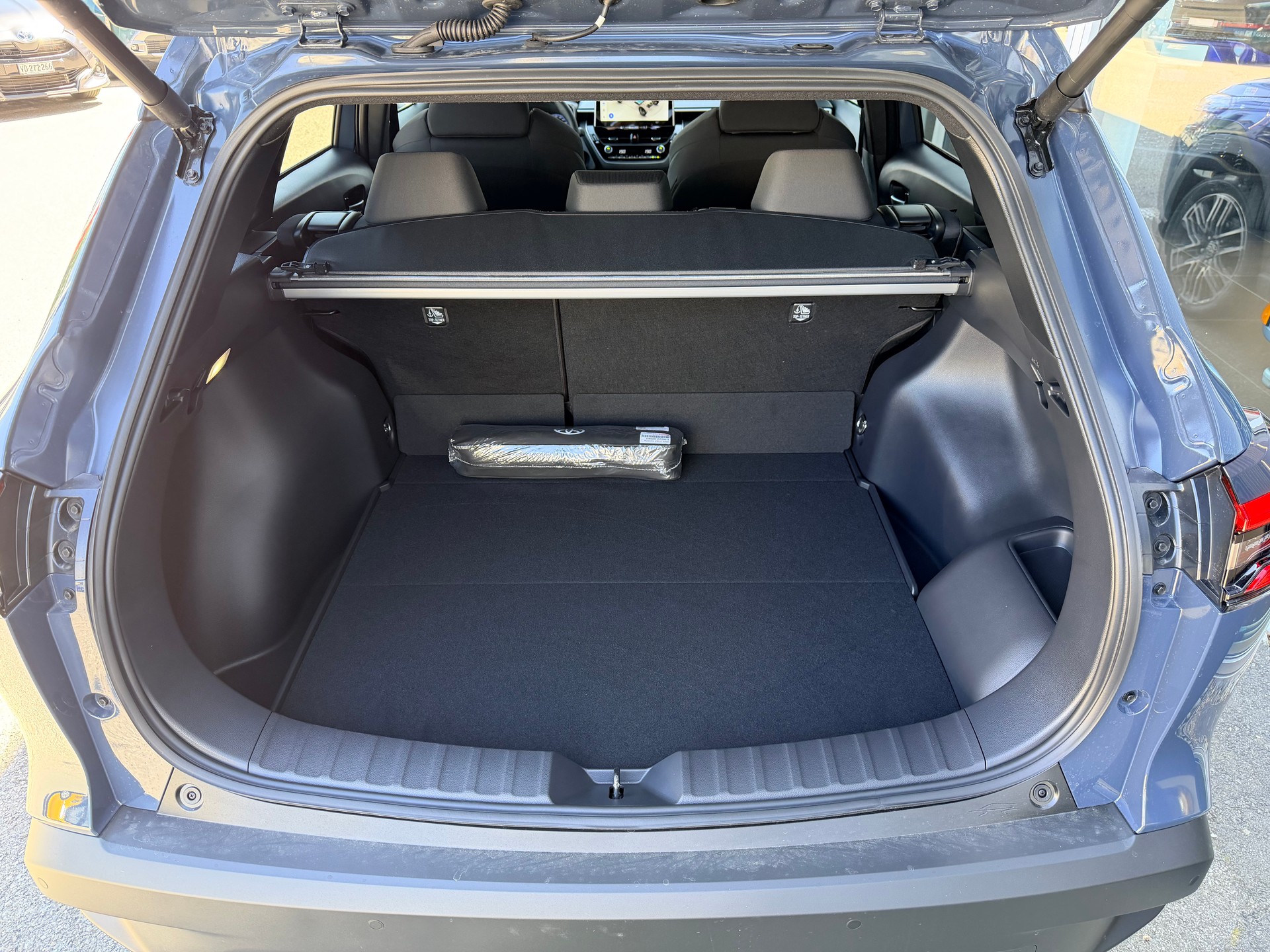 TOYOTA Corolla Cross 2.0 Trend e-CVT AWD-image-9
