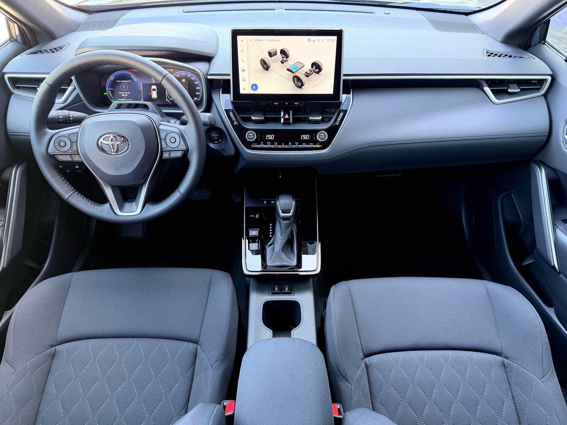 TOYOTA Corolla Cross 2.0 Trend e-CVT AWD-image-11