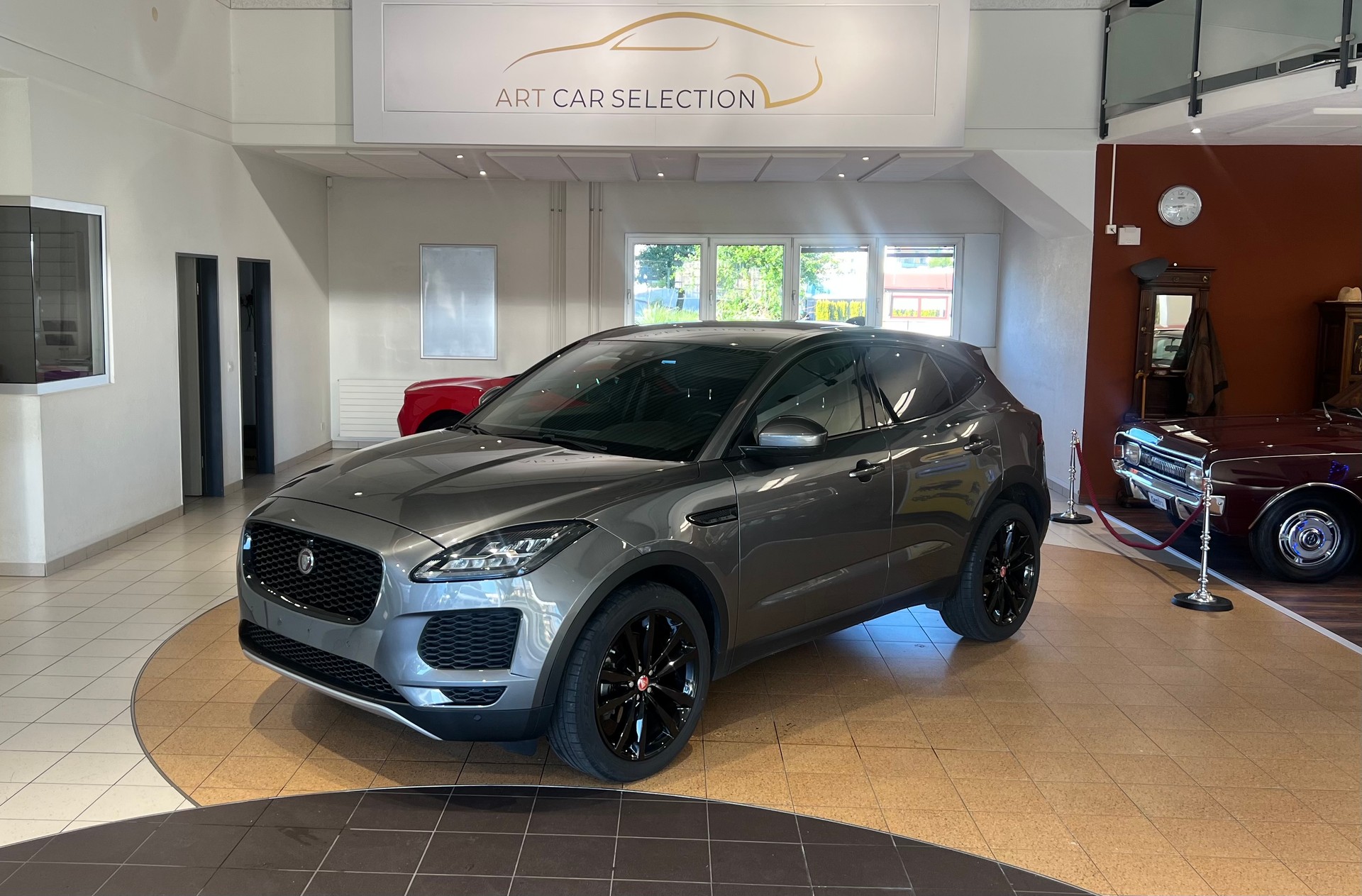 JAGUAR E-Pace 2.0d D150 S AWD Automatik *Schweizer Fahrzeug*-image-0