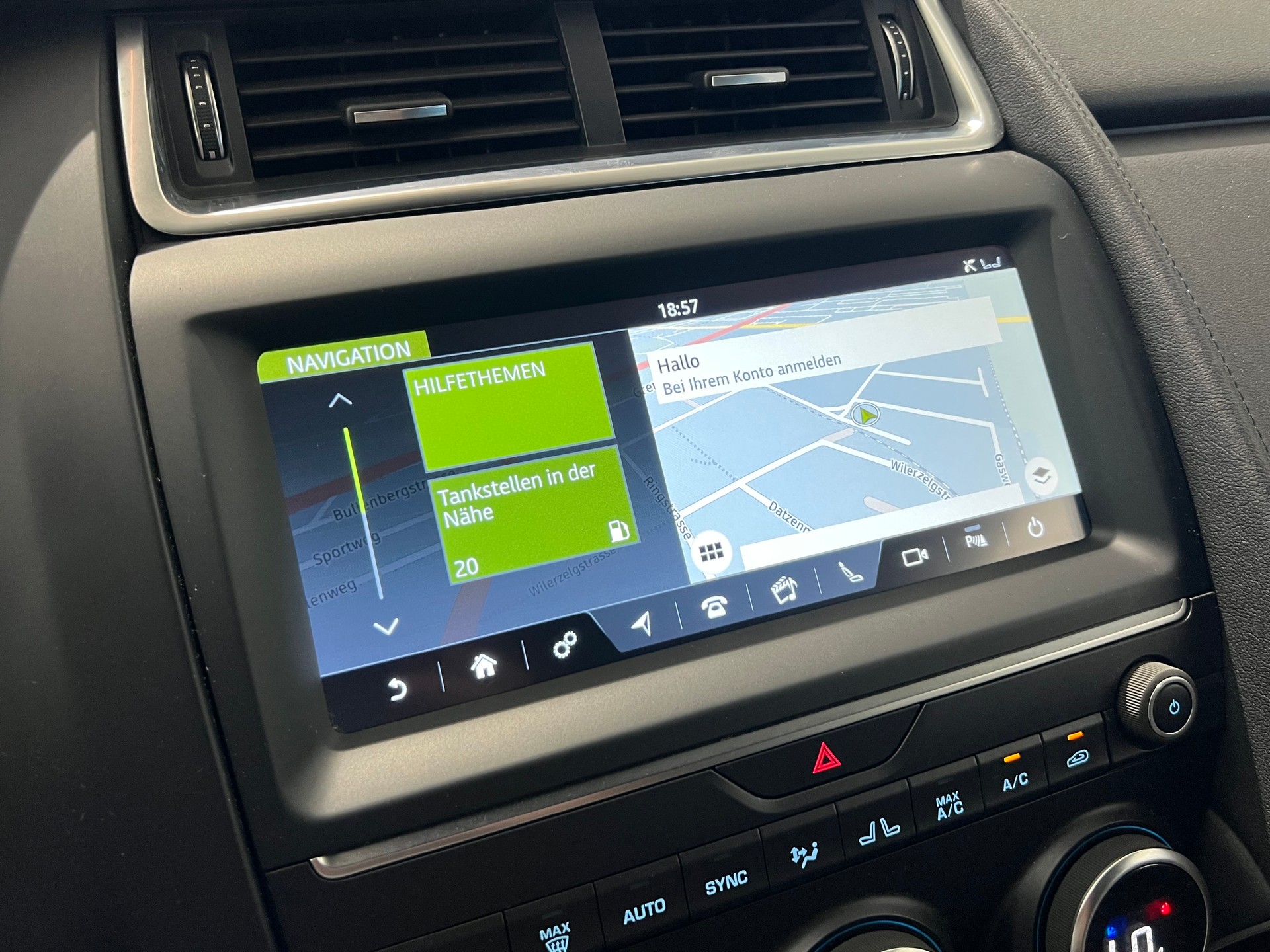 JAGUAR E-Pace 2.0d D150 S AWD Automatik *Schweizer Fahrzeug*-image-10