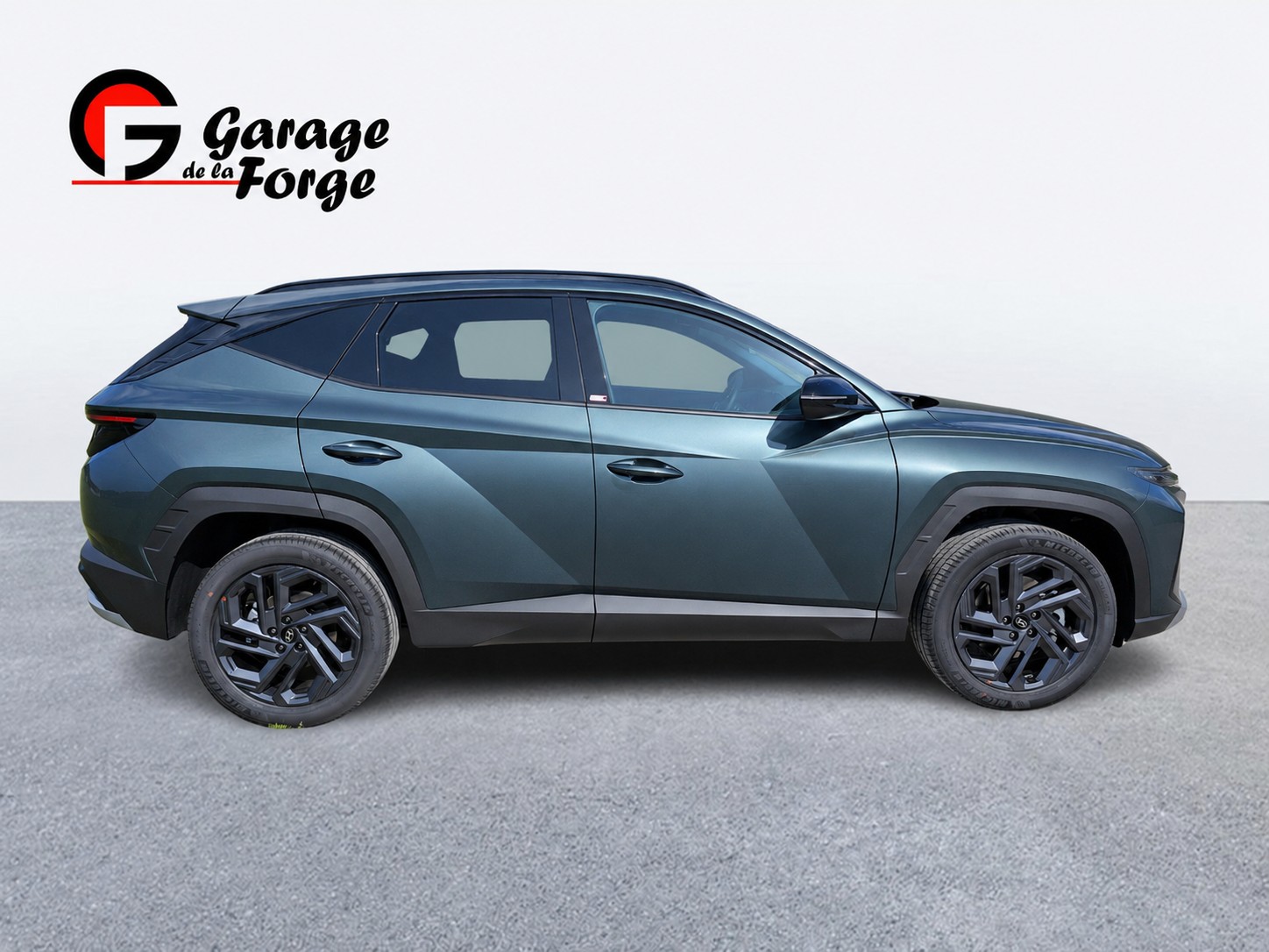 HYUNDAI Tucson 1.6 T-GDi HEV Origo Blackline 4WD-image-1