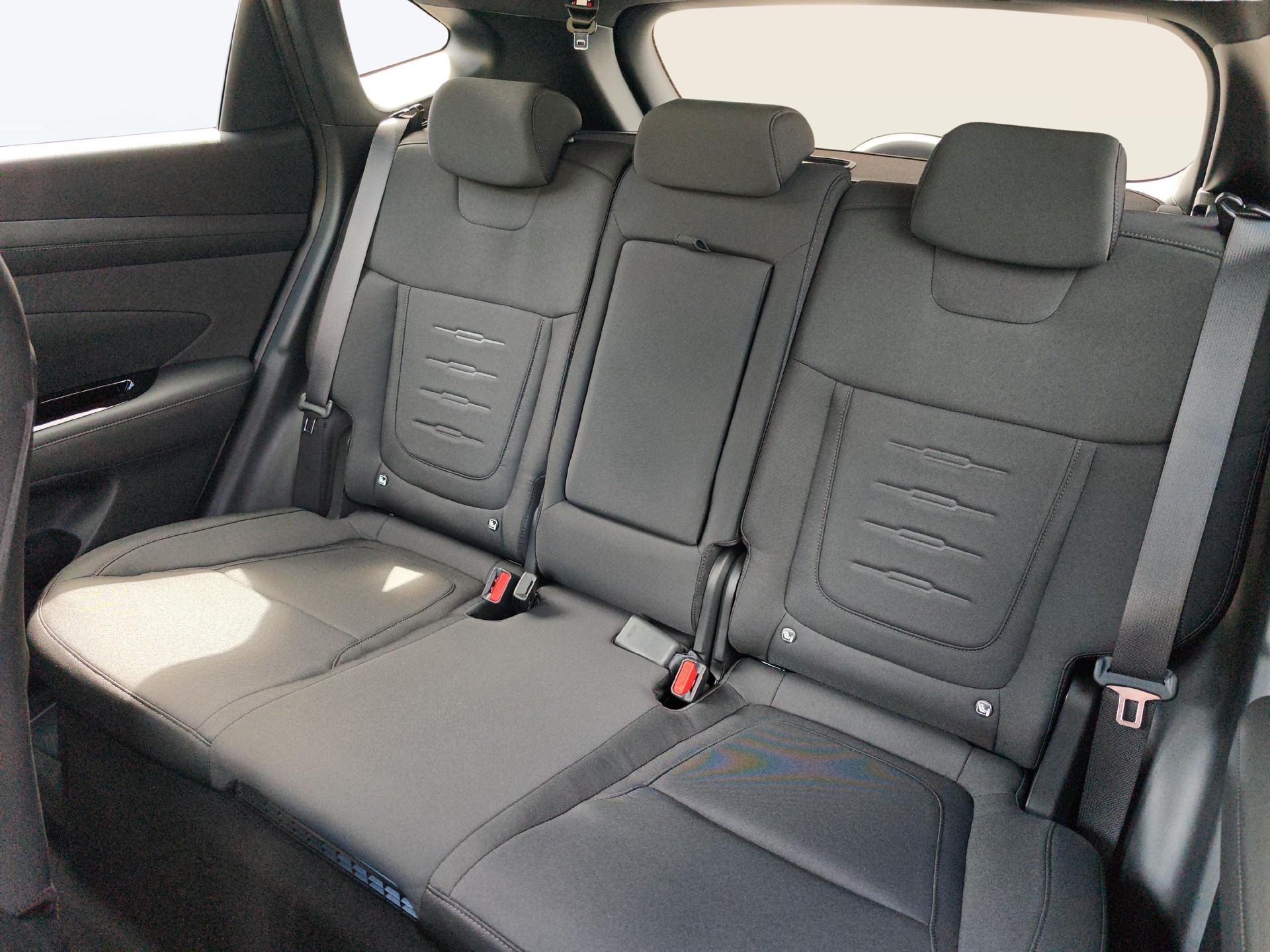 HYUNDAI Tucson 1.6 T-GDi HEV Origo Blackline 4WD-image-7