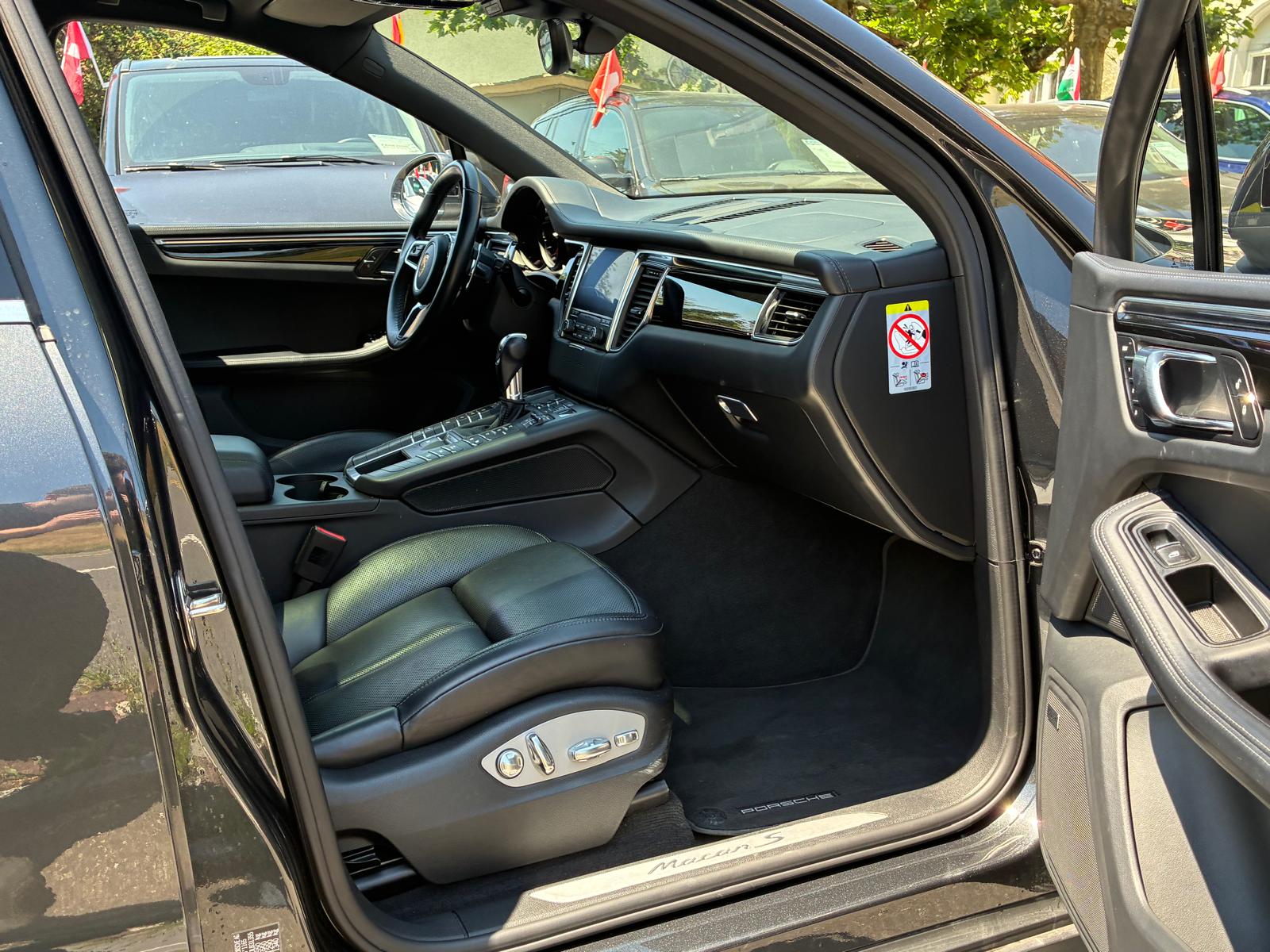 PORSCHE Macan S PDK-image-10