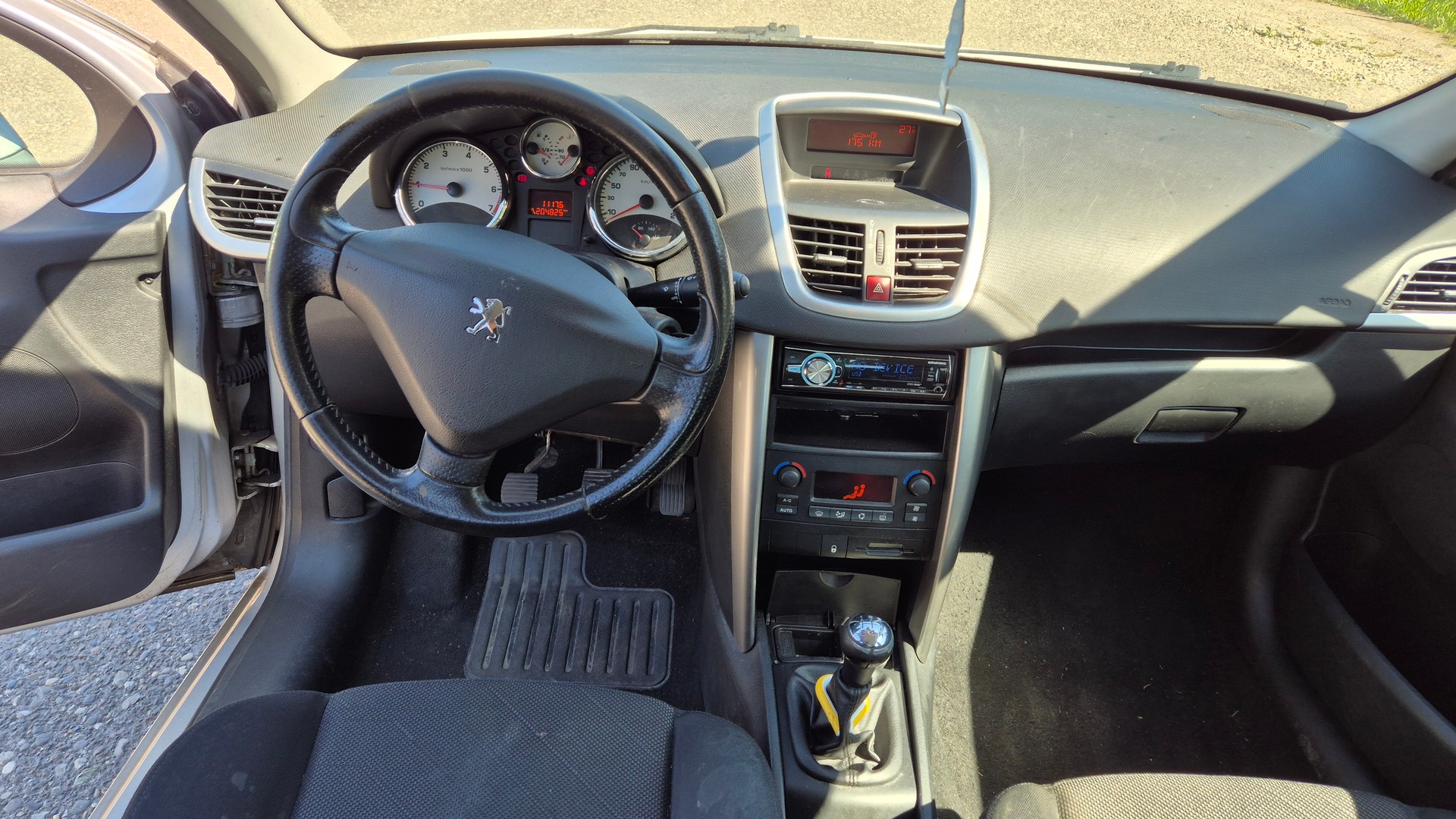 PEUGEOT 207 1.6 16V Black&Silver-image-9
