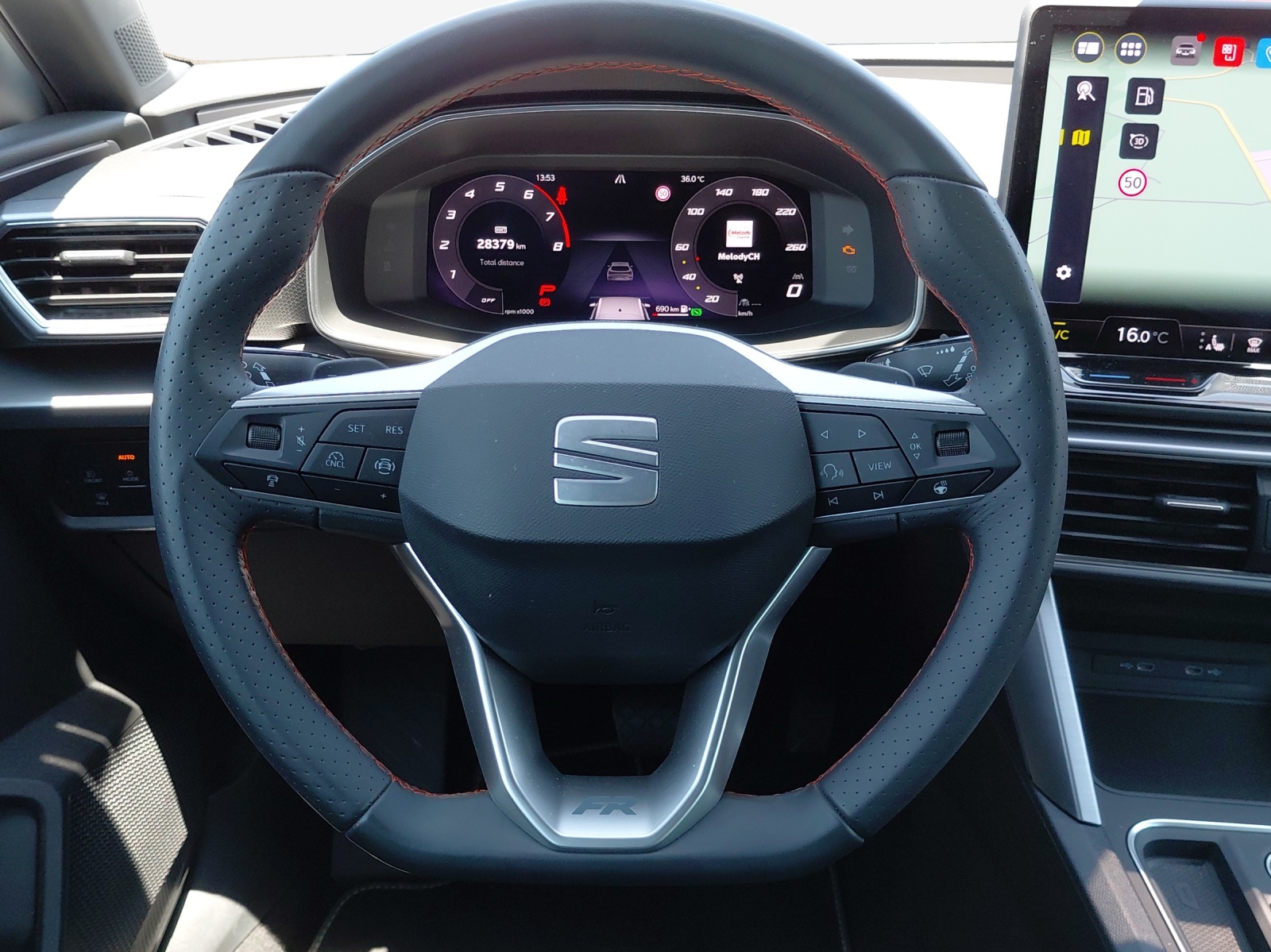 SEAT Leon 1.5 eTSI mHEV DSG FR-image-9