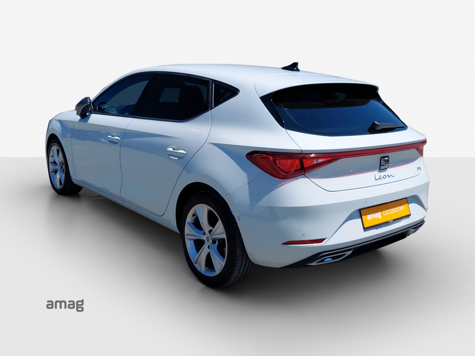 SEAT Leon 1.5 eTSI mHEV DSG FR-image-2