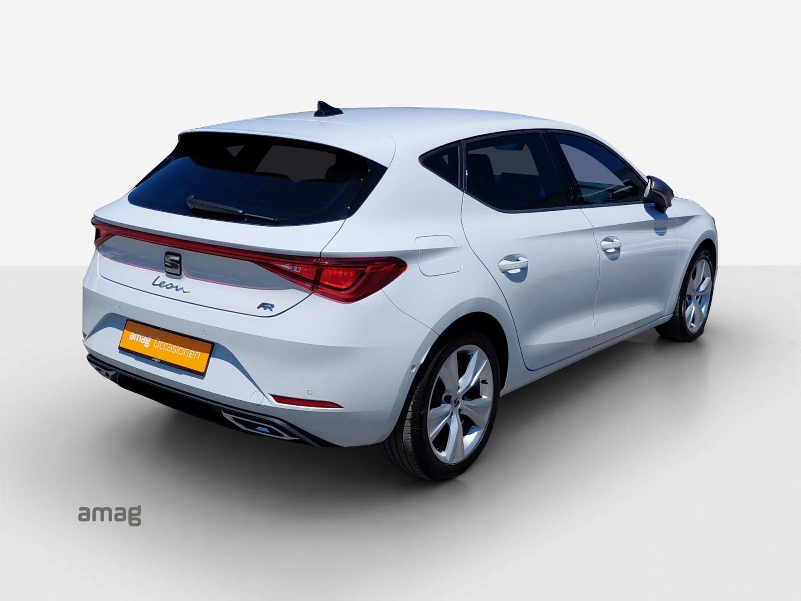 SEAT Leon 1.5 eTSI mHEV DSG FR-image-4