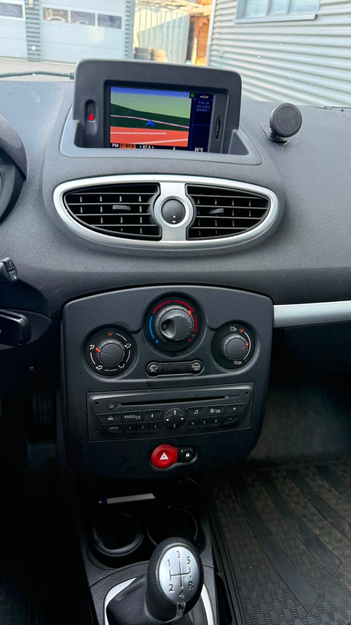 RENAULT Clio Grandtour 1.2 16V Turbo Dynamique-image-7