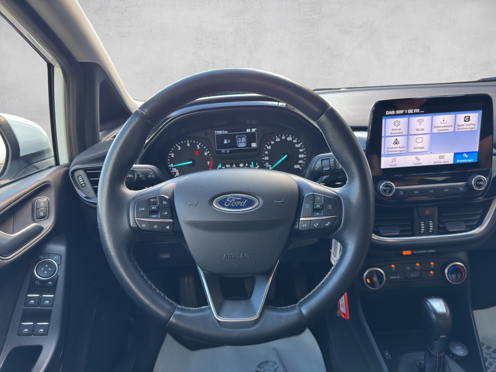 FORD Fiesta 1.0 SCTi Cool & Connect Automat-image-9