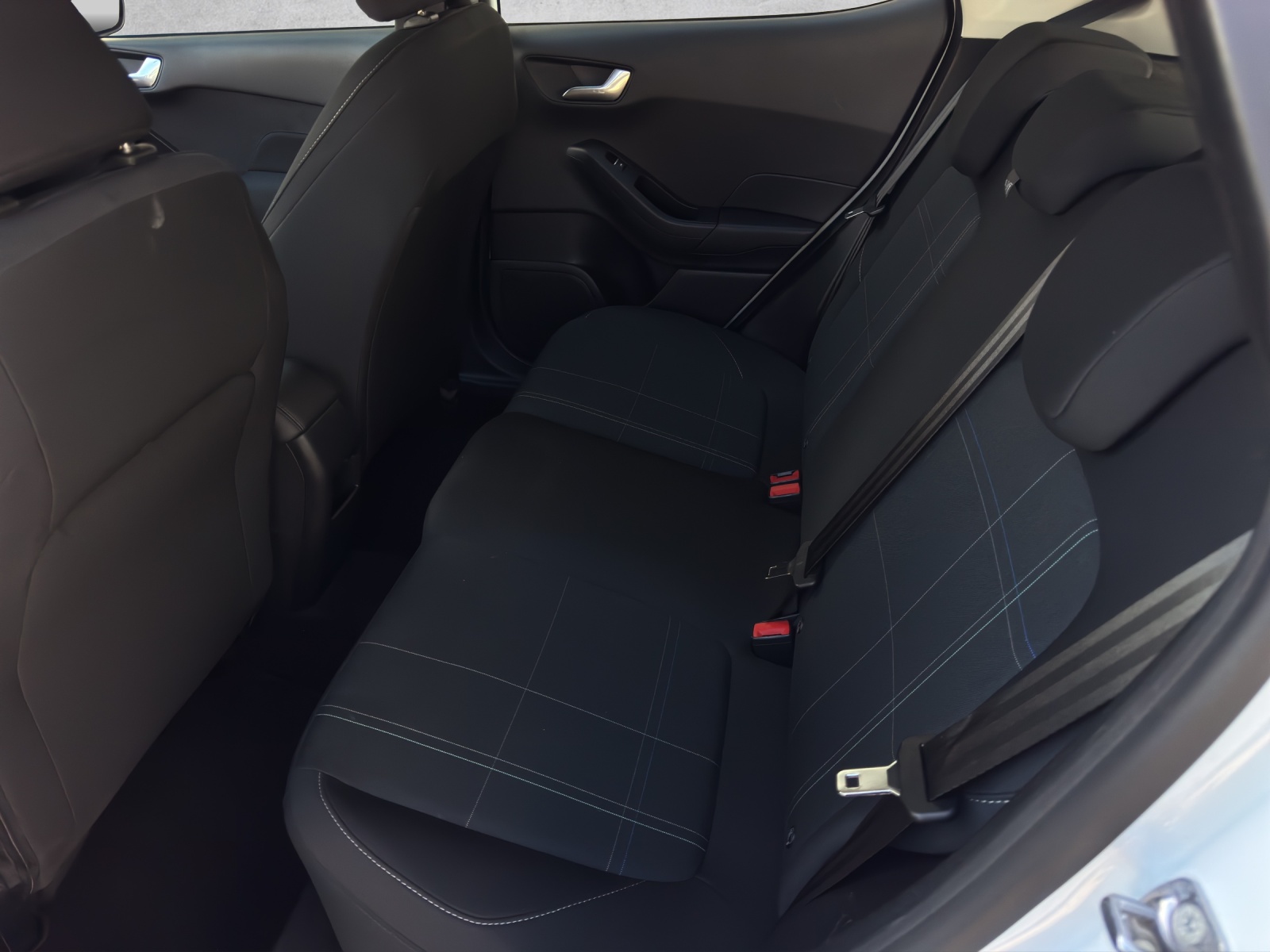 FORD Fiesta 1.0 SCTi Cool & Connect Automat-image-11