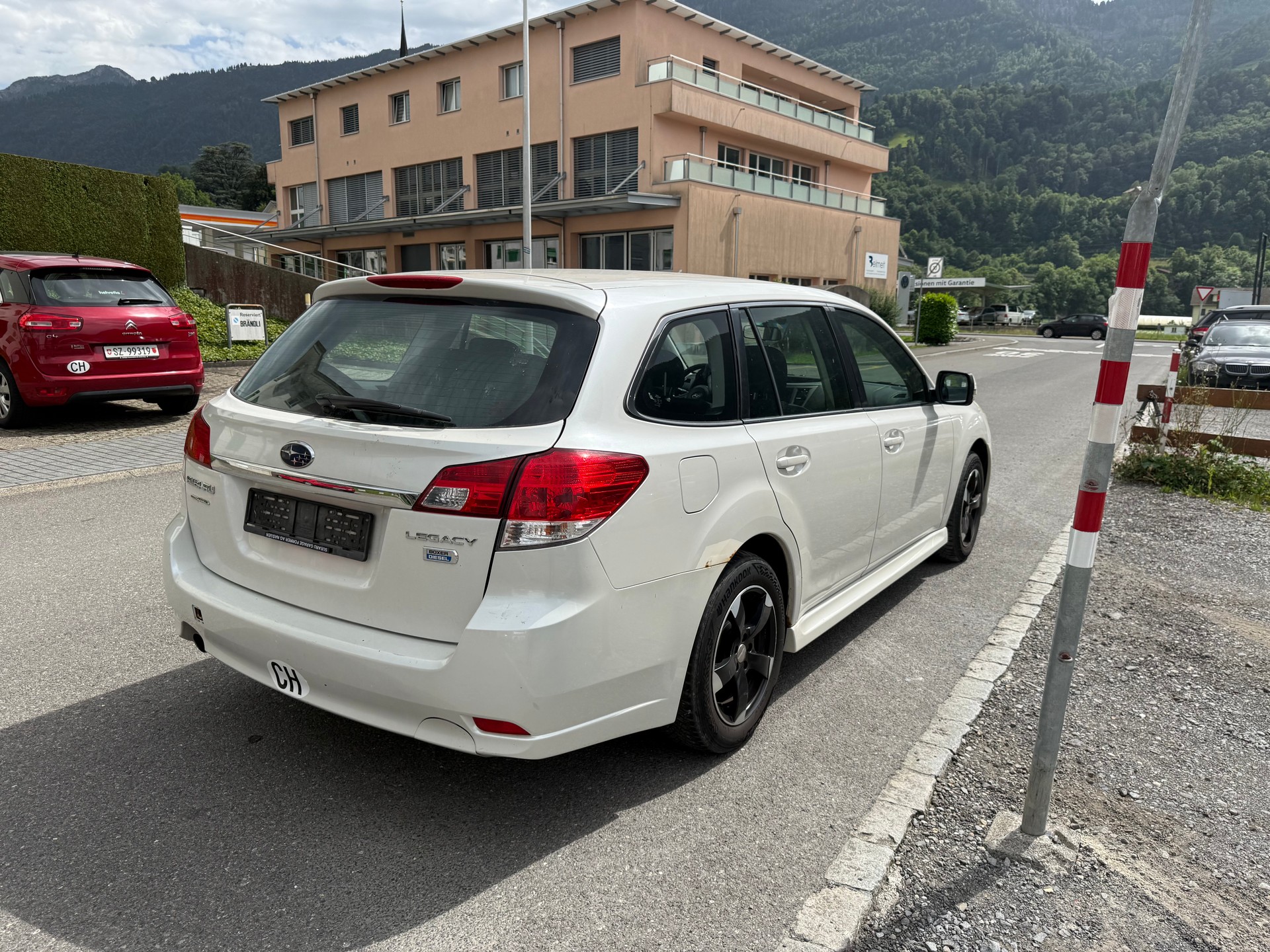 SUBARU Legacy 2.0D Swiss Special AWD-image-3