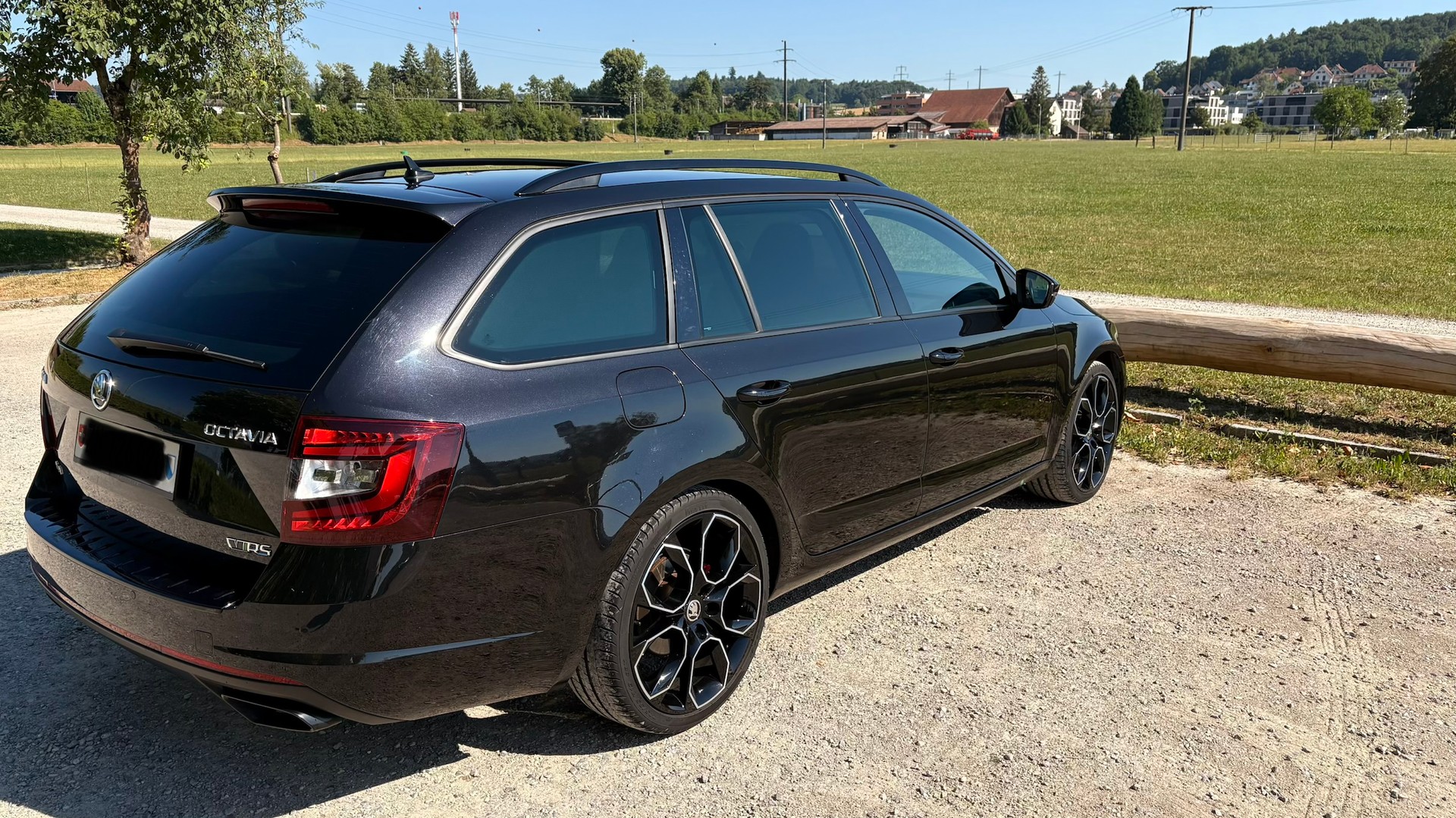 SKODA 2.0 TDI 210 RS Final Edition 4x4 DSG-image-1