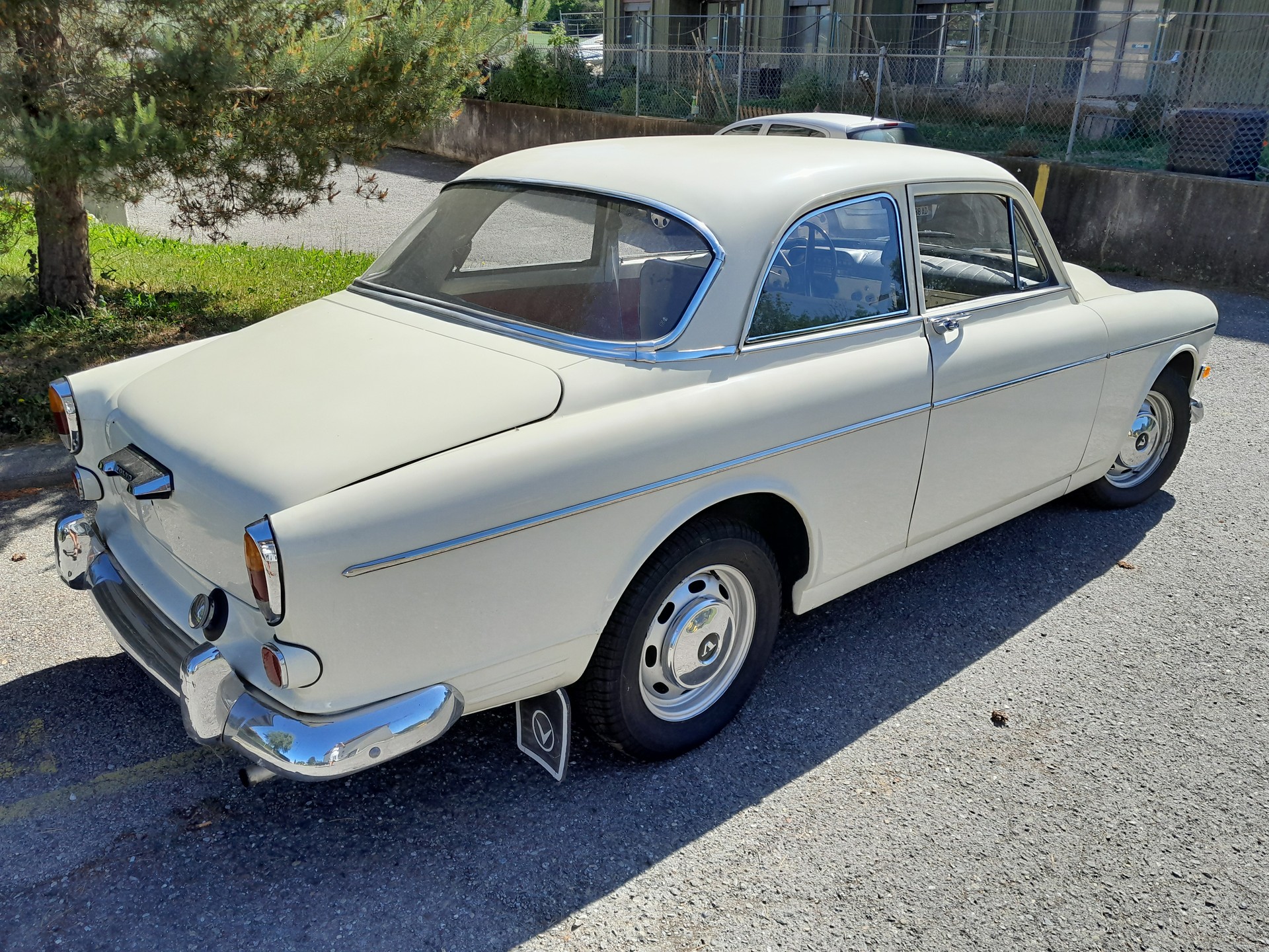 VOLVO 121-image-5