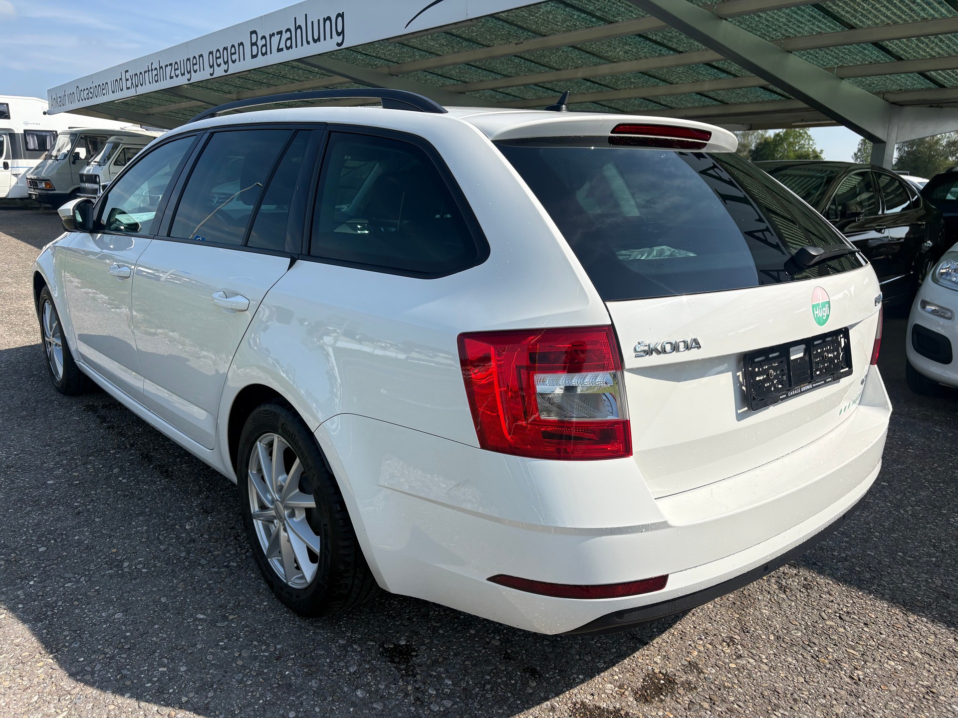 SKODA Octavia Combi 2.0 TSI Style 4x4 DSG-image-4